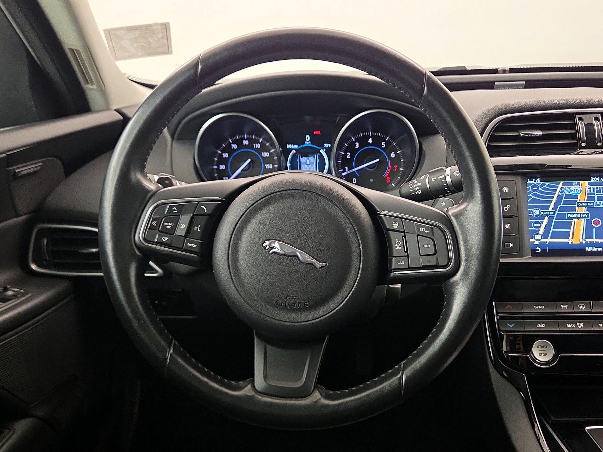 Thumbnail: 2017 Jaguar XE - 10