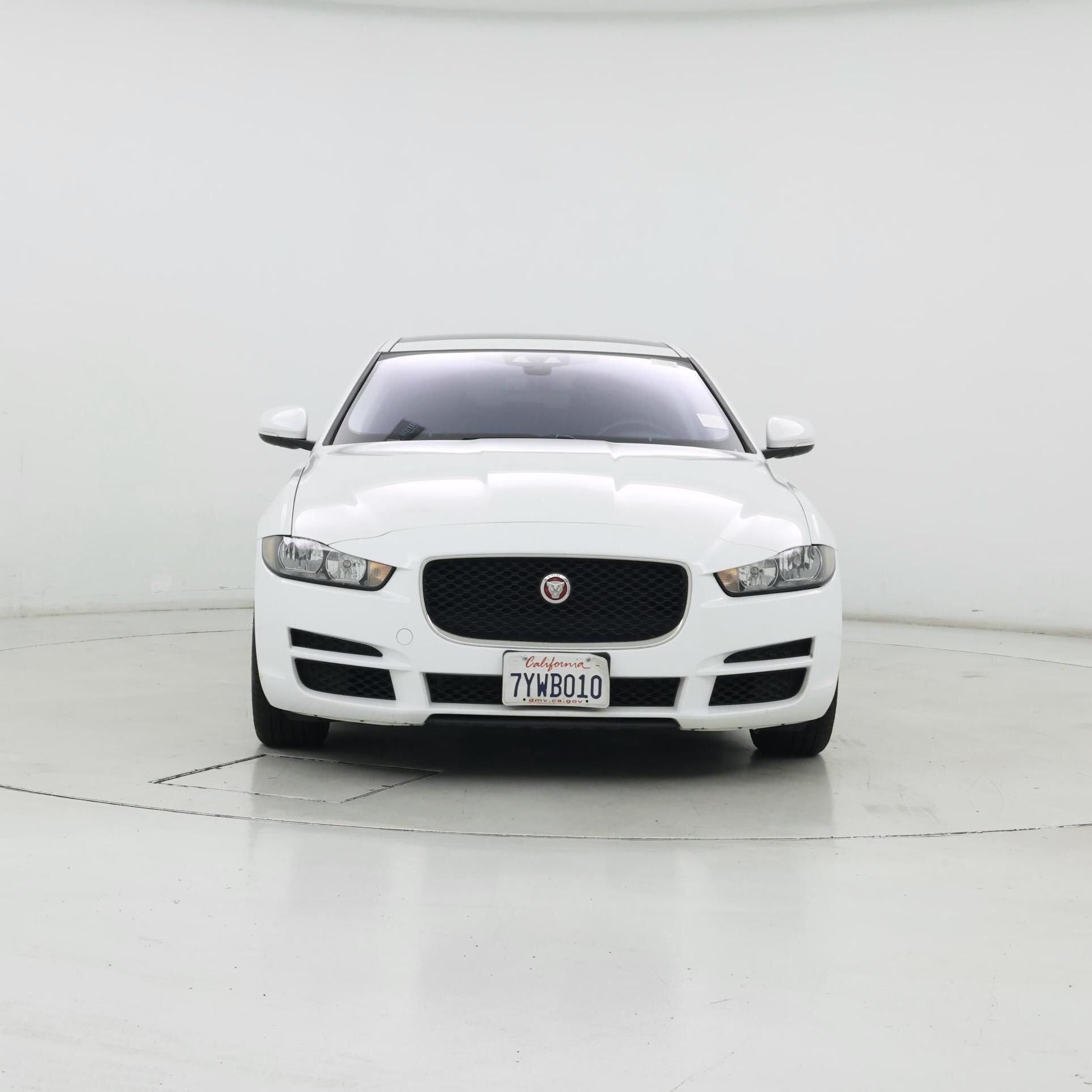 Thumbnail: 2017 Jaguar XE - 5