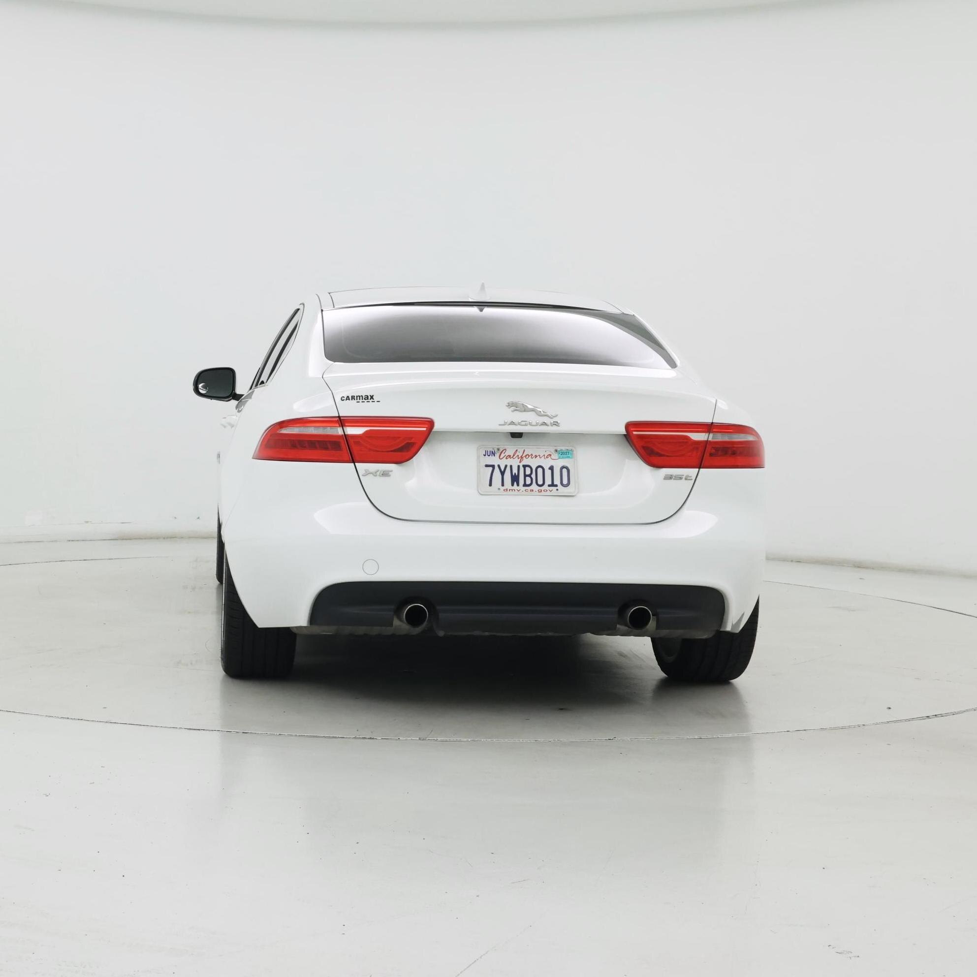 Thumbnail: 2017 Jaguar XE - 6