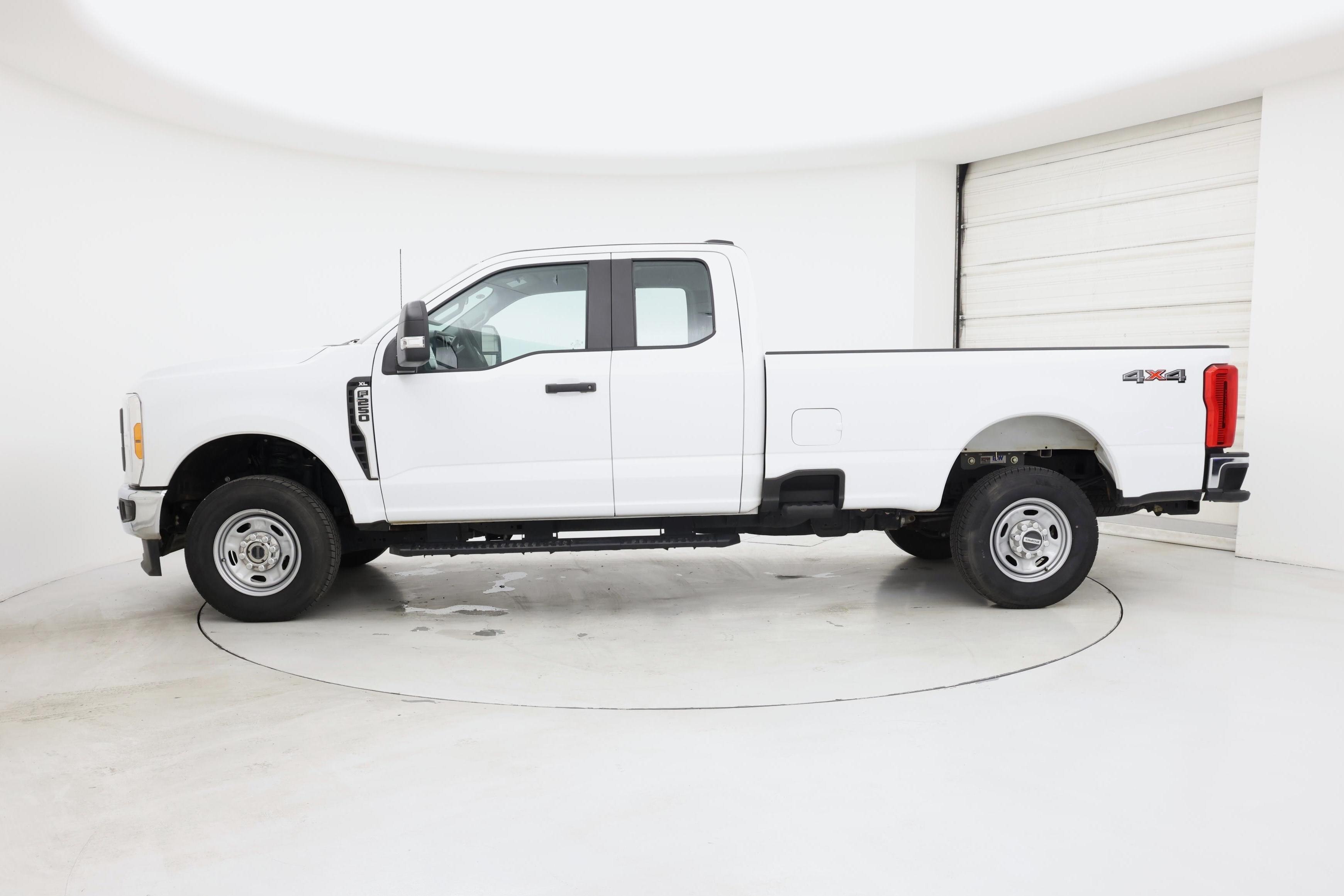 Thumbnail: 2023 Ford F-250 - 3