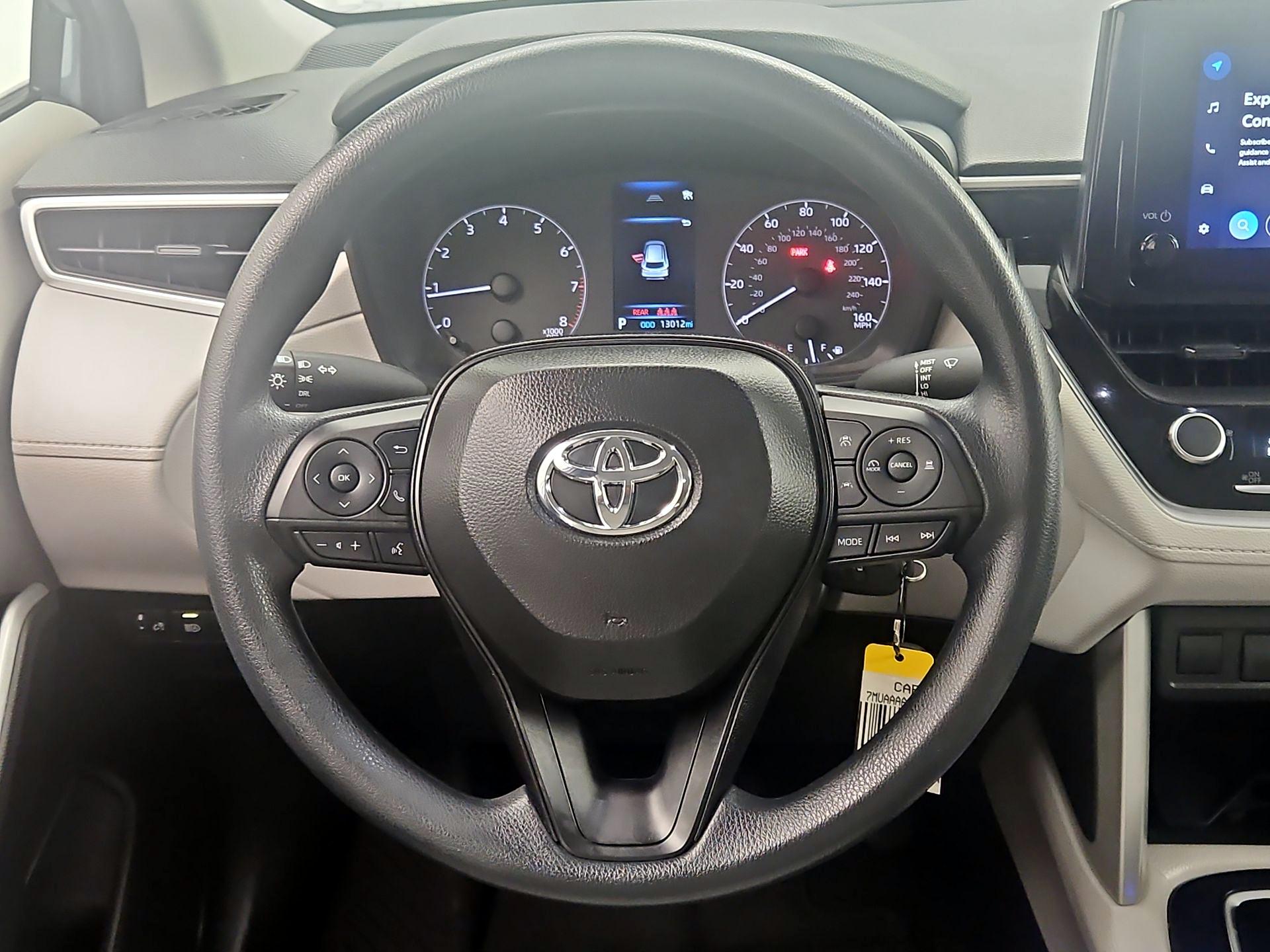 Thumbnail: 2025 Toyota Corolla Cross - 10