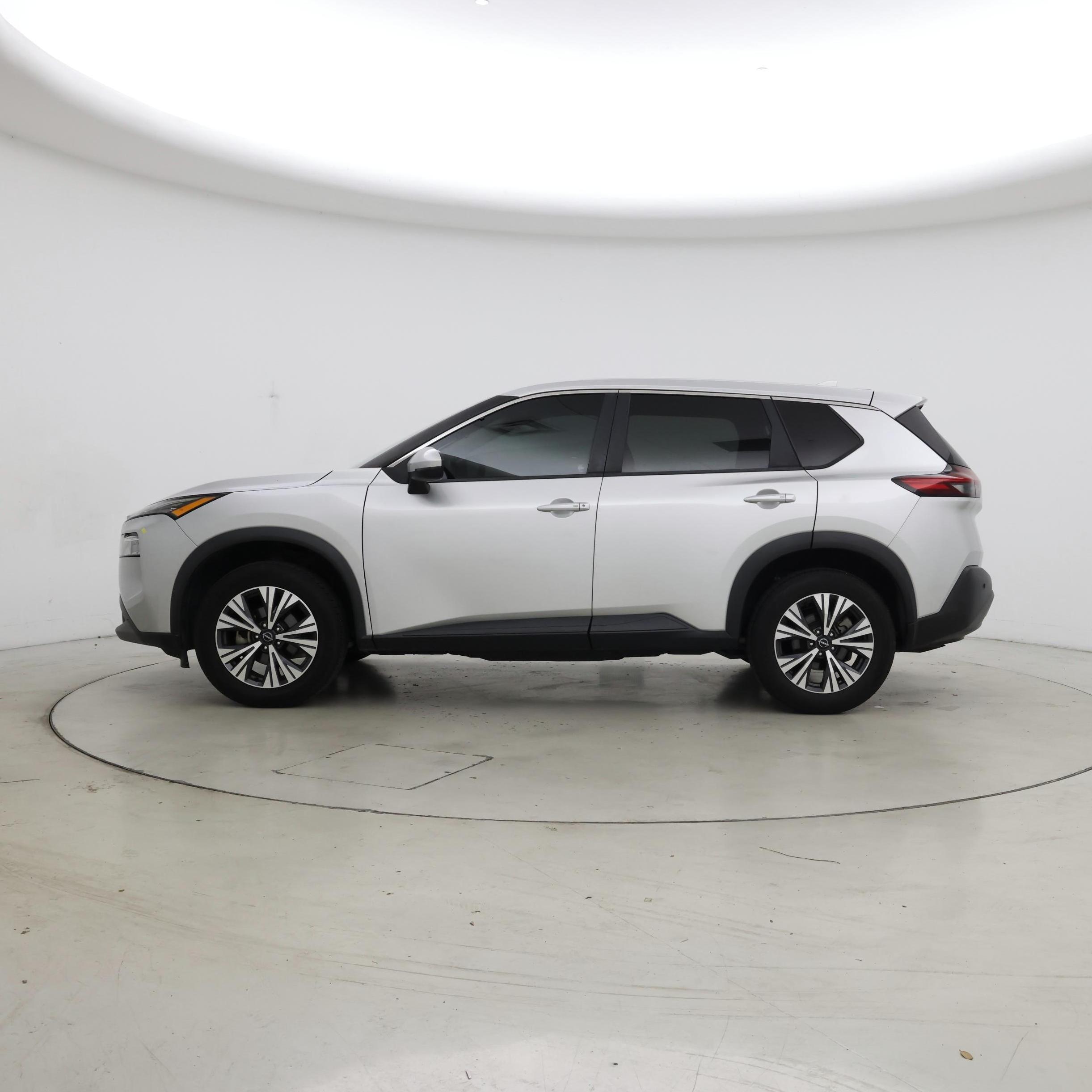 Thumbnail: 2022 Nissan Rogue - 3