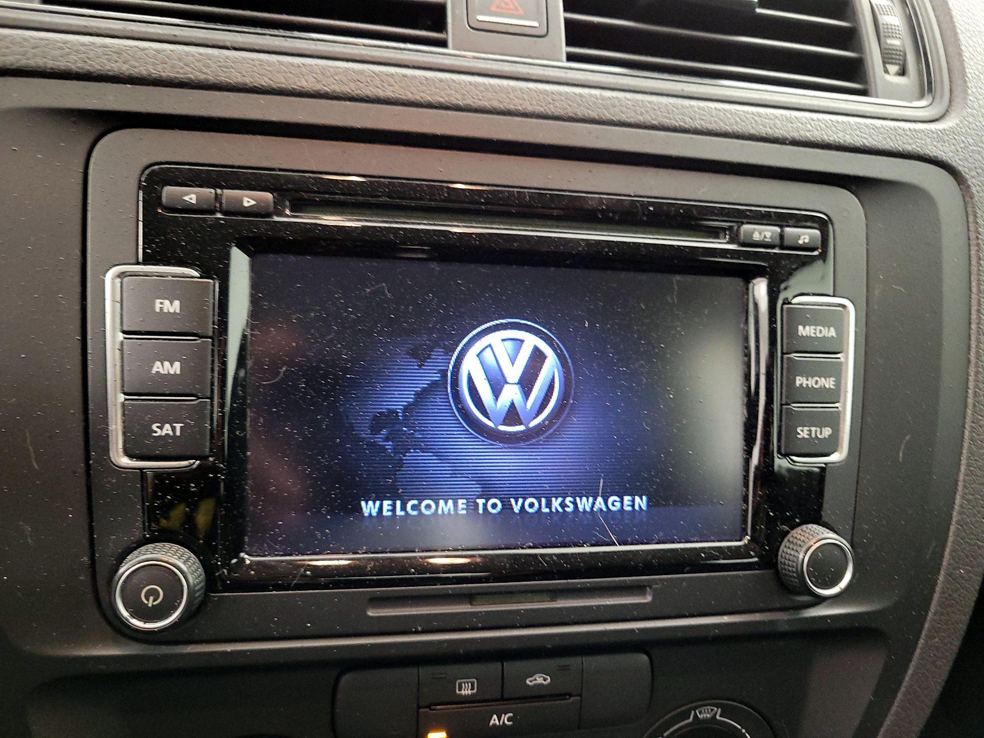 Thumbnail: 2015 Volkswagen Jetta - 13