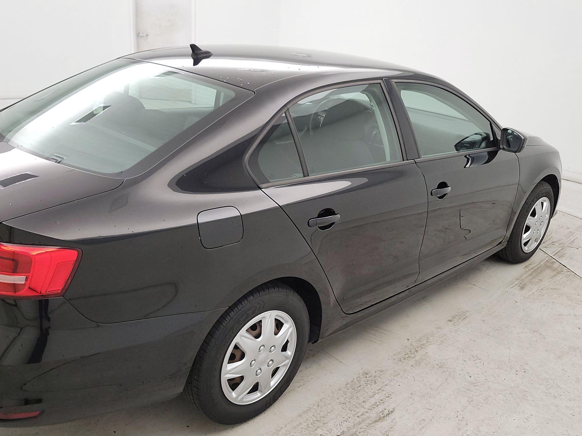 Thumbnail: 2015 Volkswagen Jetta - 5