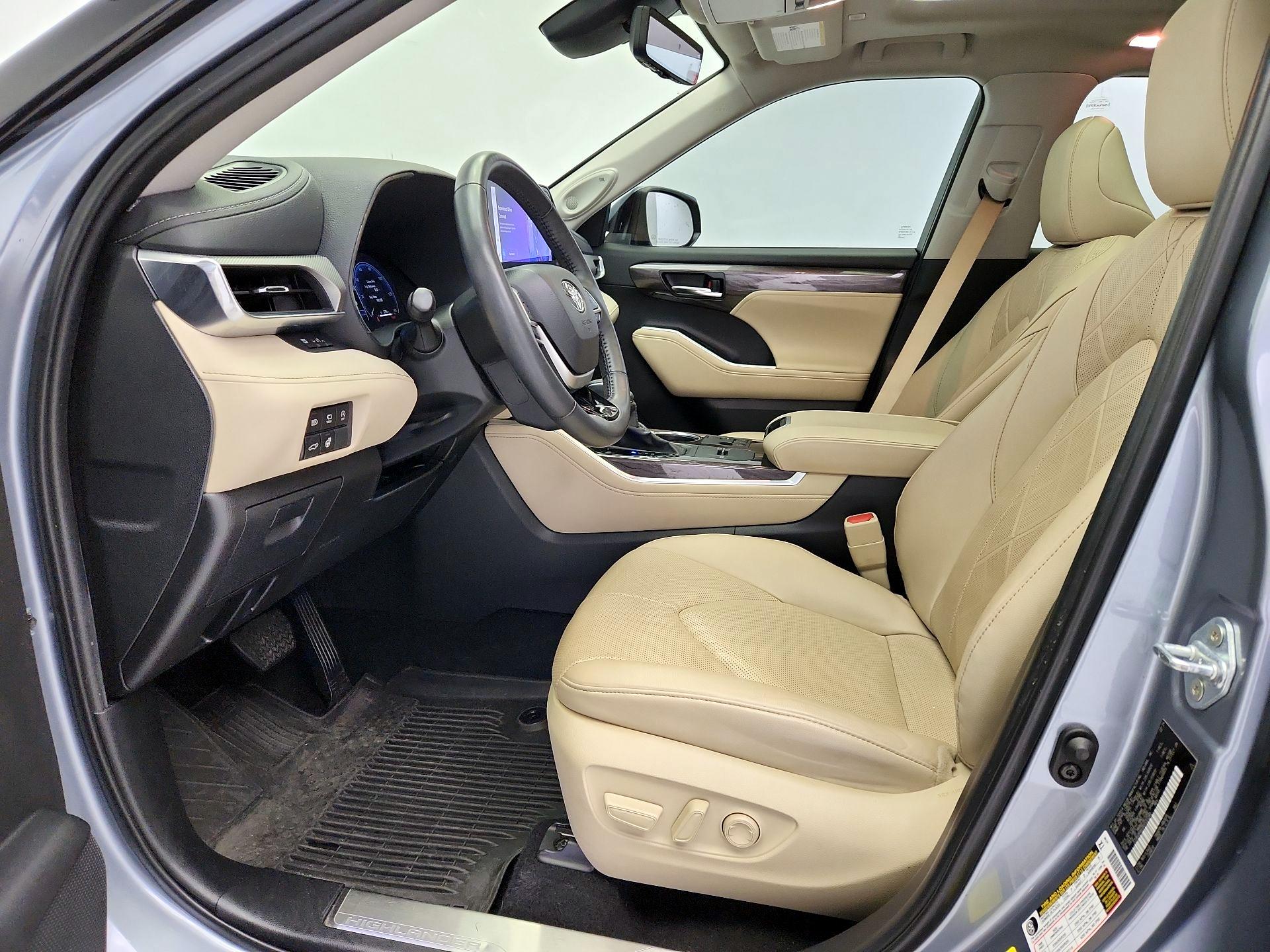 Thumbnail: 2024 Toyota Highlander - 11