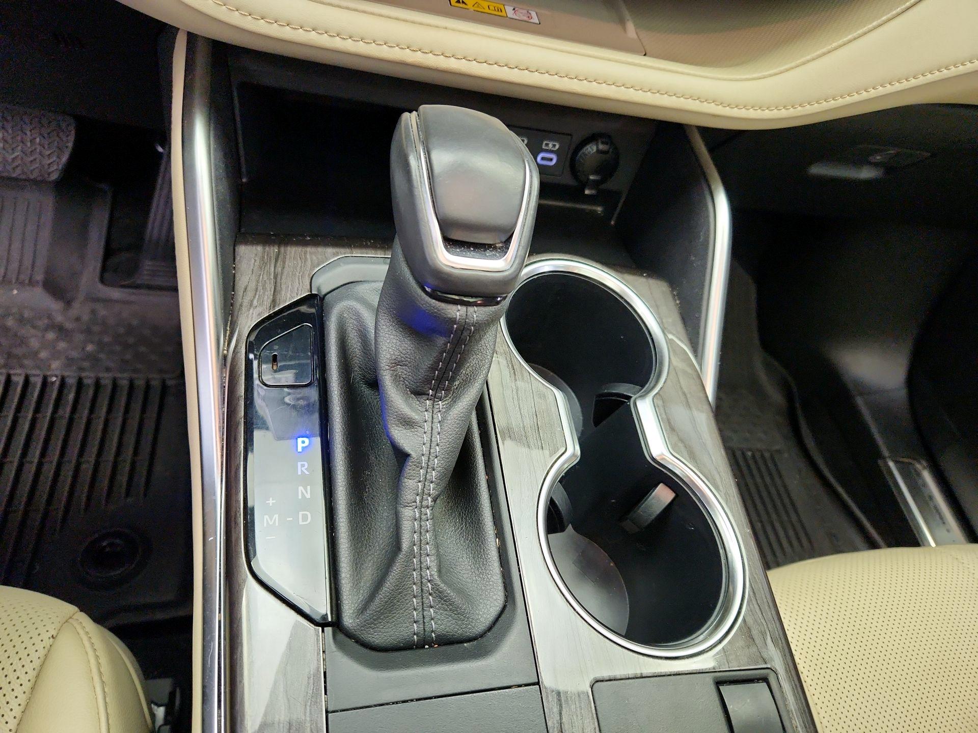 Thumbnail: 2024 Toyota Highlander - 18