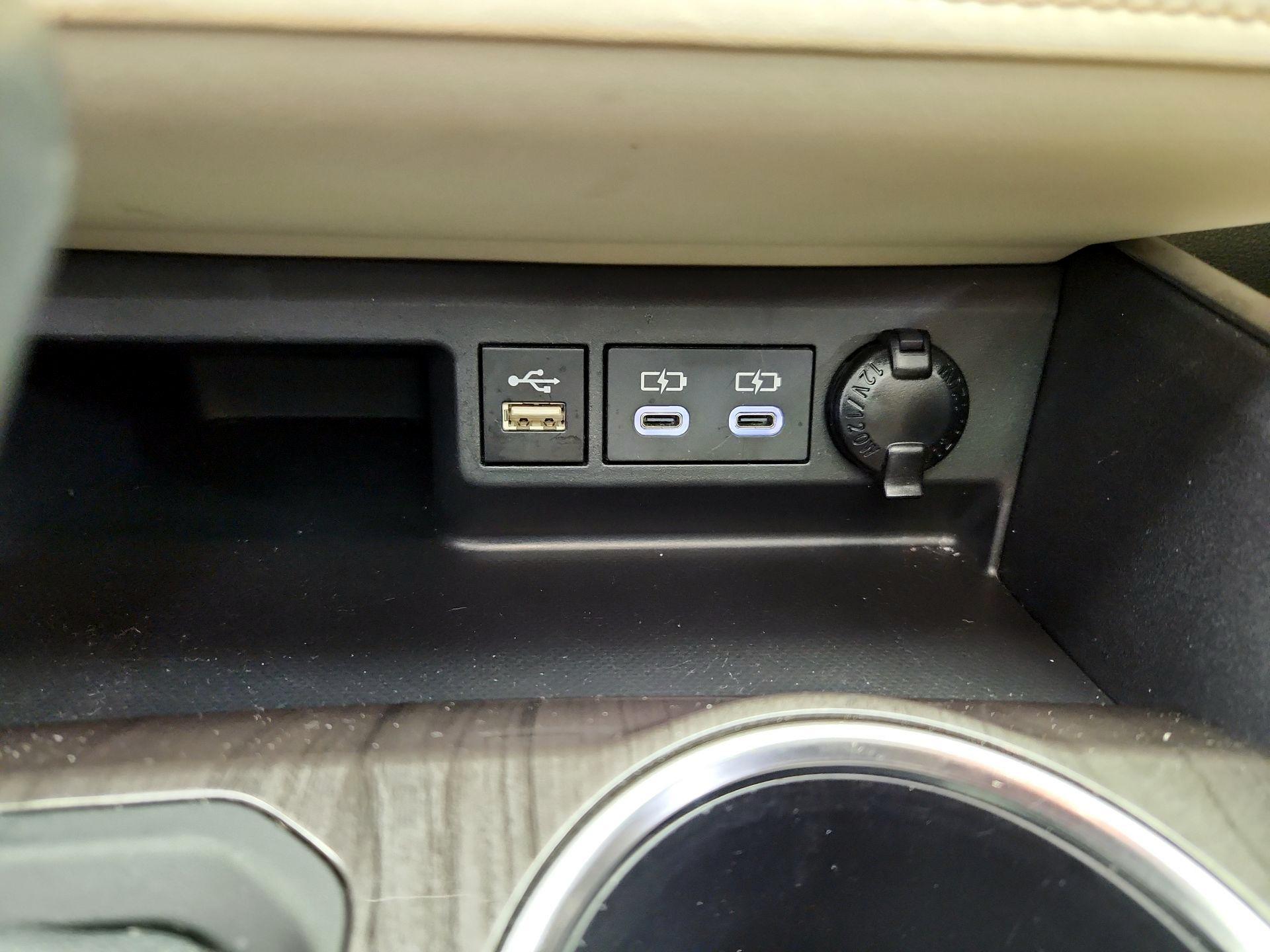 Thumbnail: 2024 Toyota Highlander - 19
