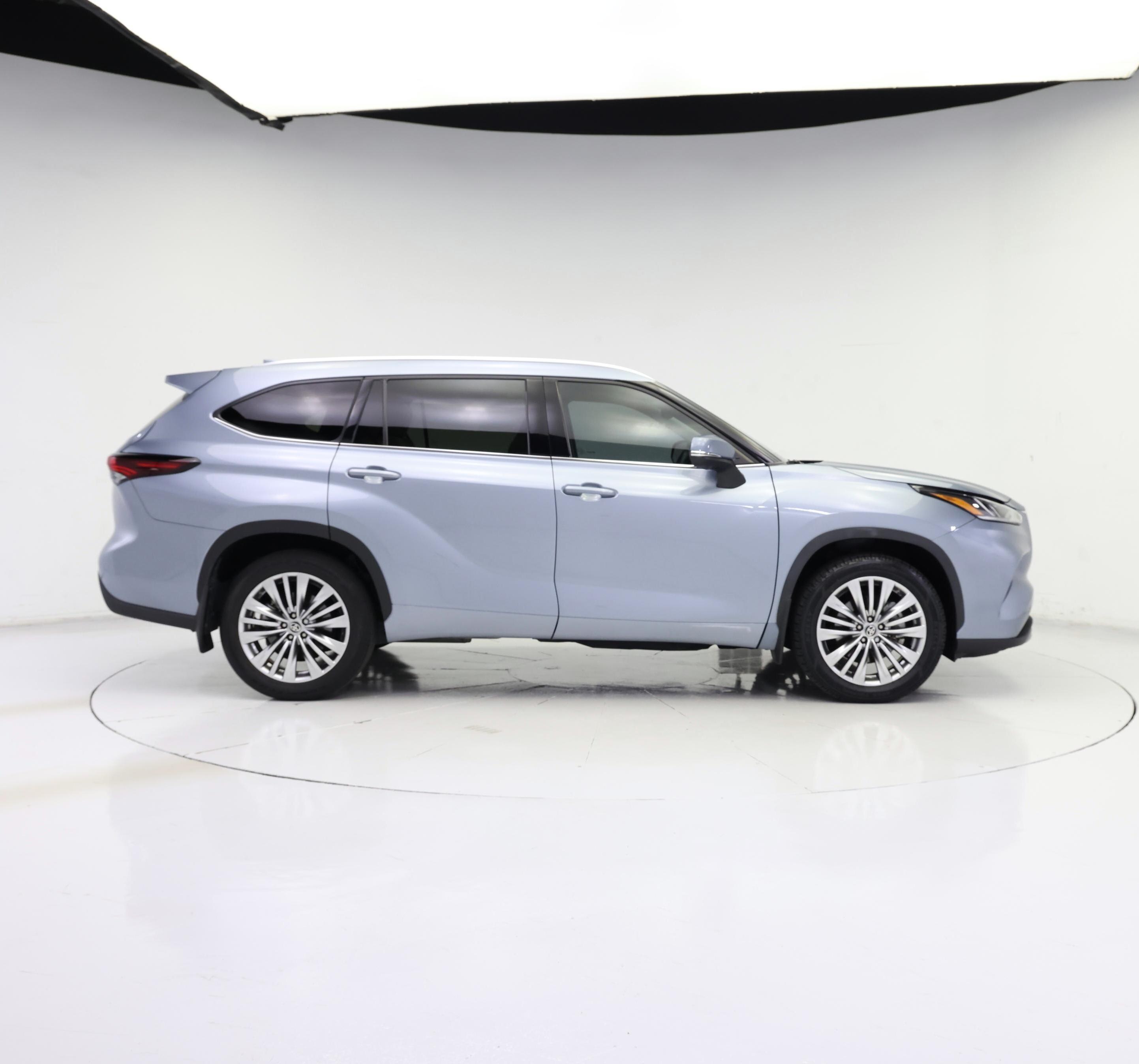 Thumbnail: 2024 Toyota Highlander - 7