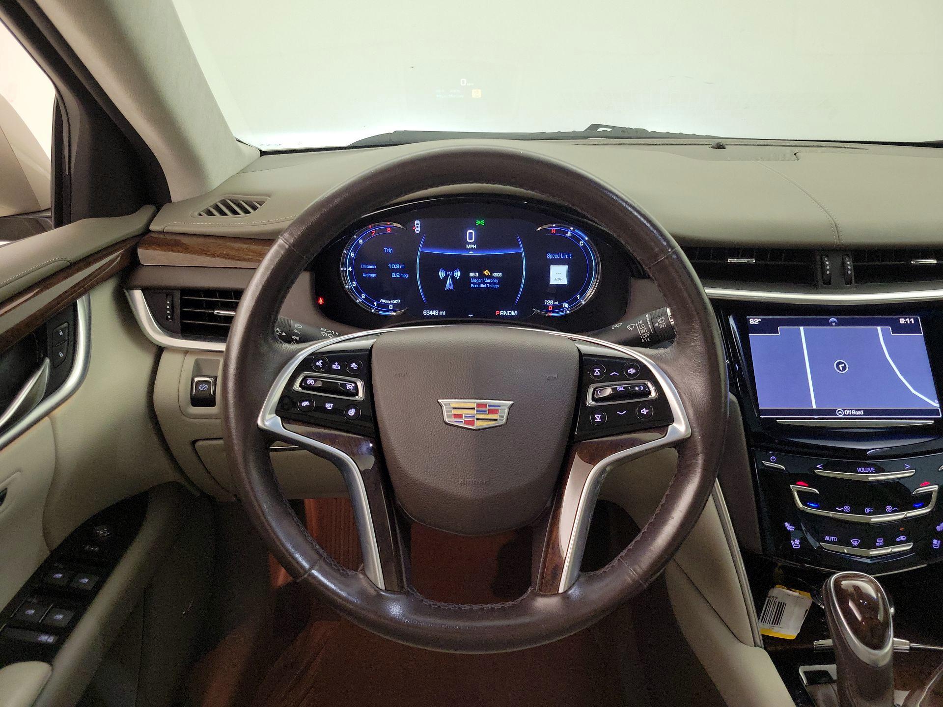 Thumbnail: 2016 Cadillac XTS - 10