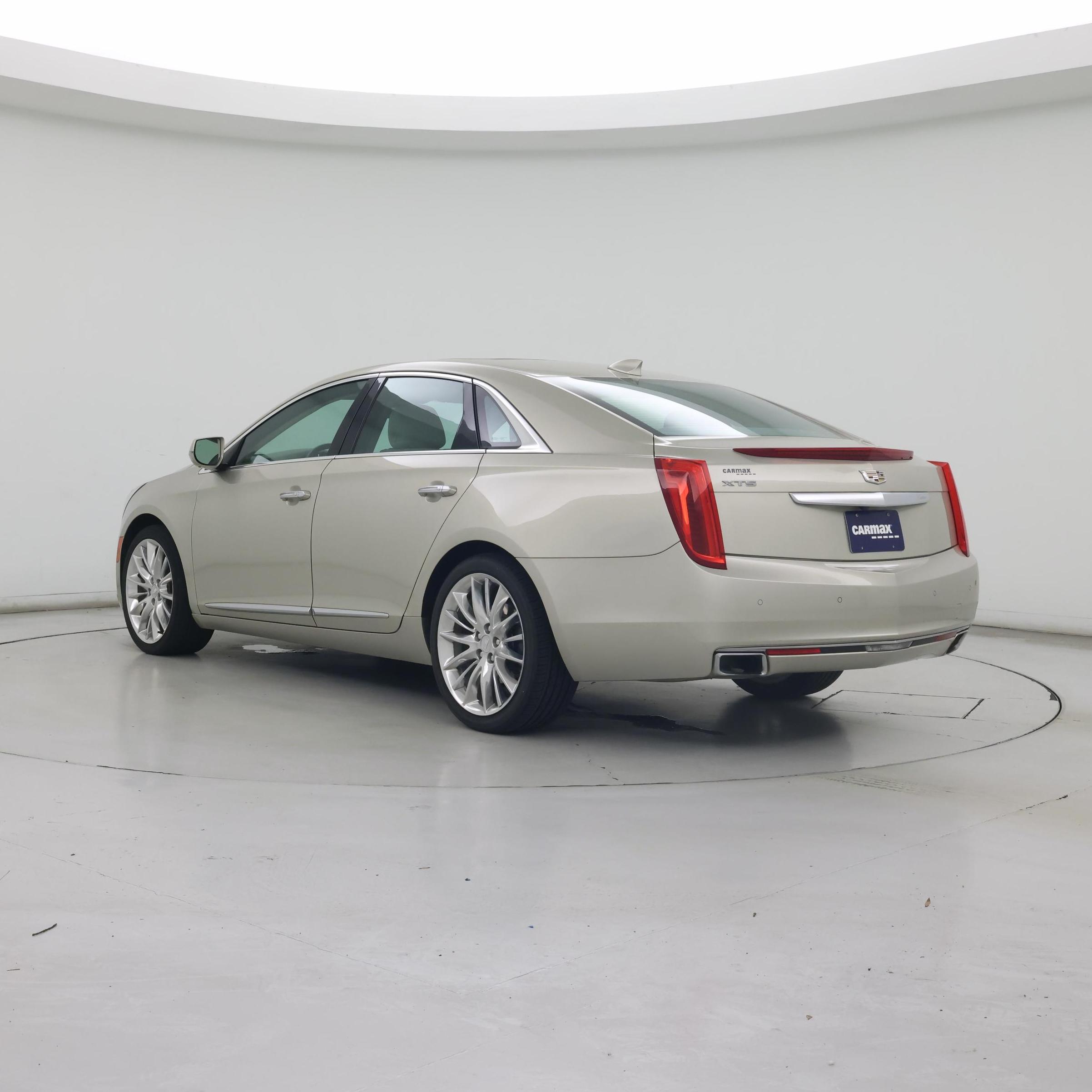 Thumbnail: 2016 Cadillac XTS - 2