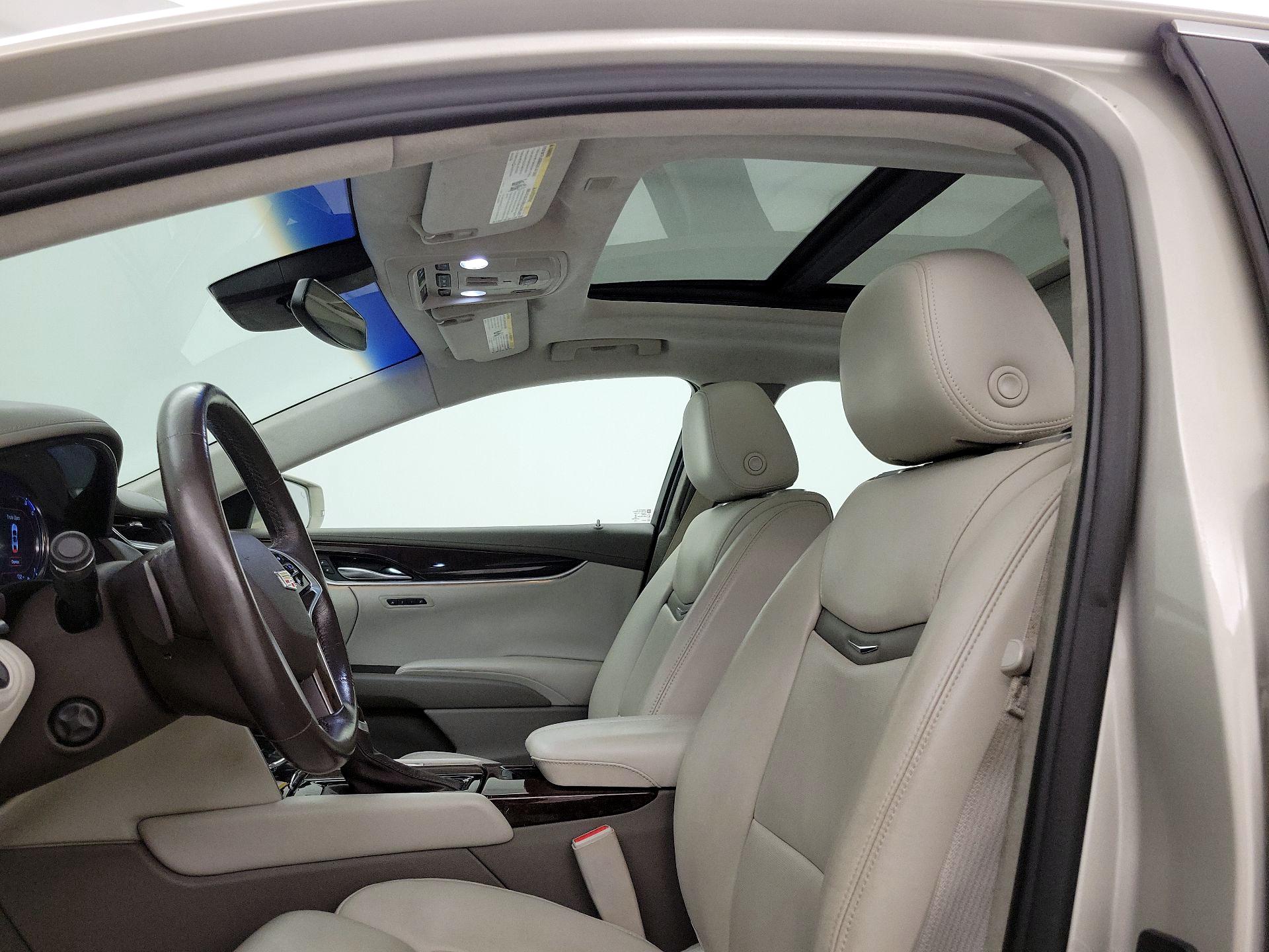 Thumbnail: 2016 Cadillac XTS - 19