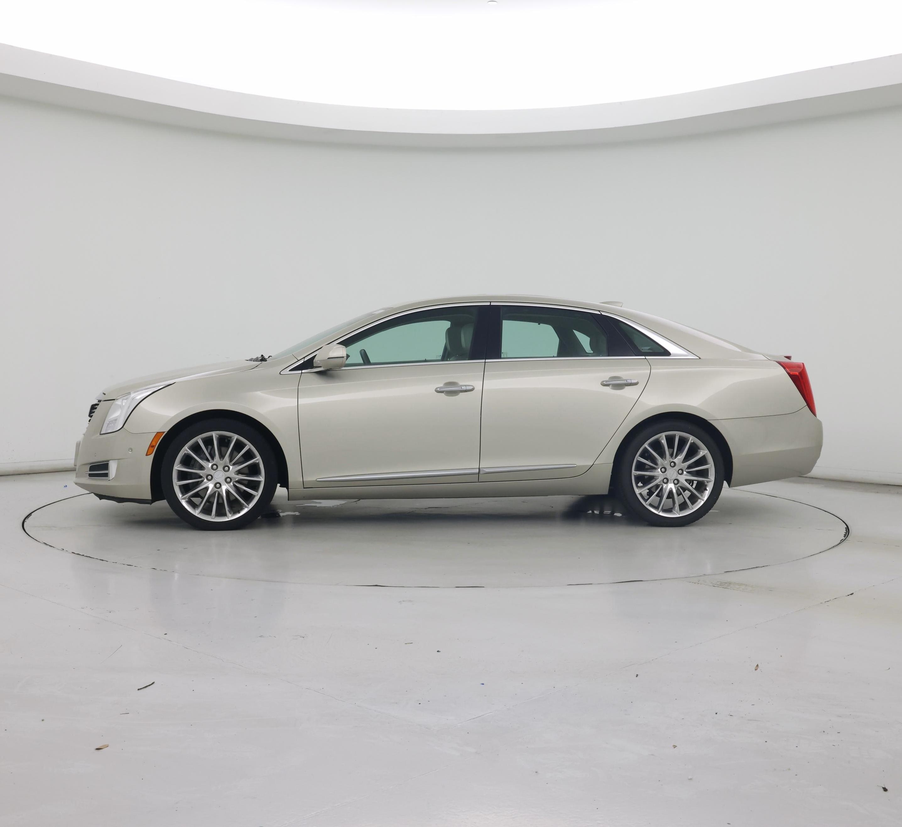 Thumbnail: 2016 Cadillac XTS - 3