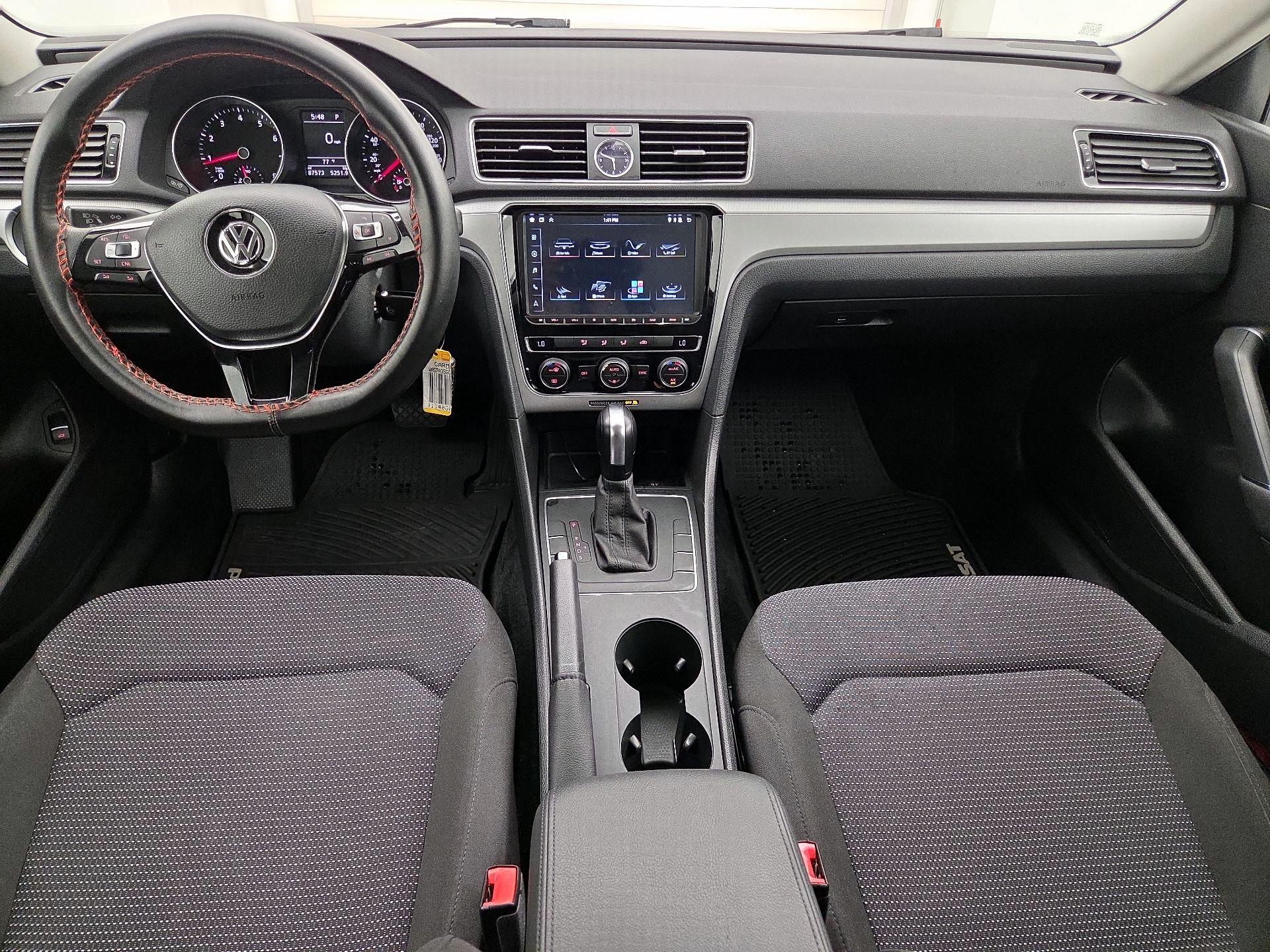 Thumbnail: 2016 Volkswagen Passat - 9