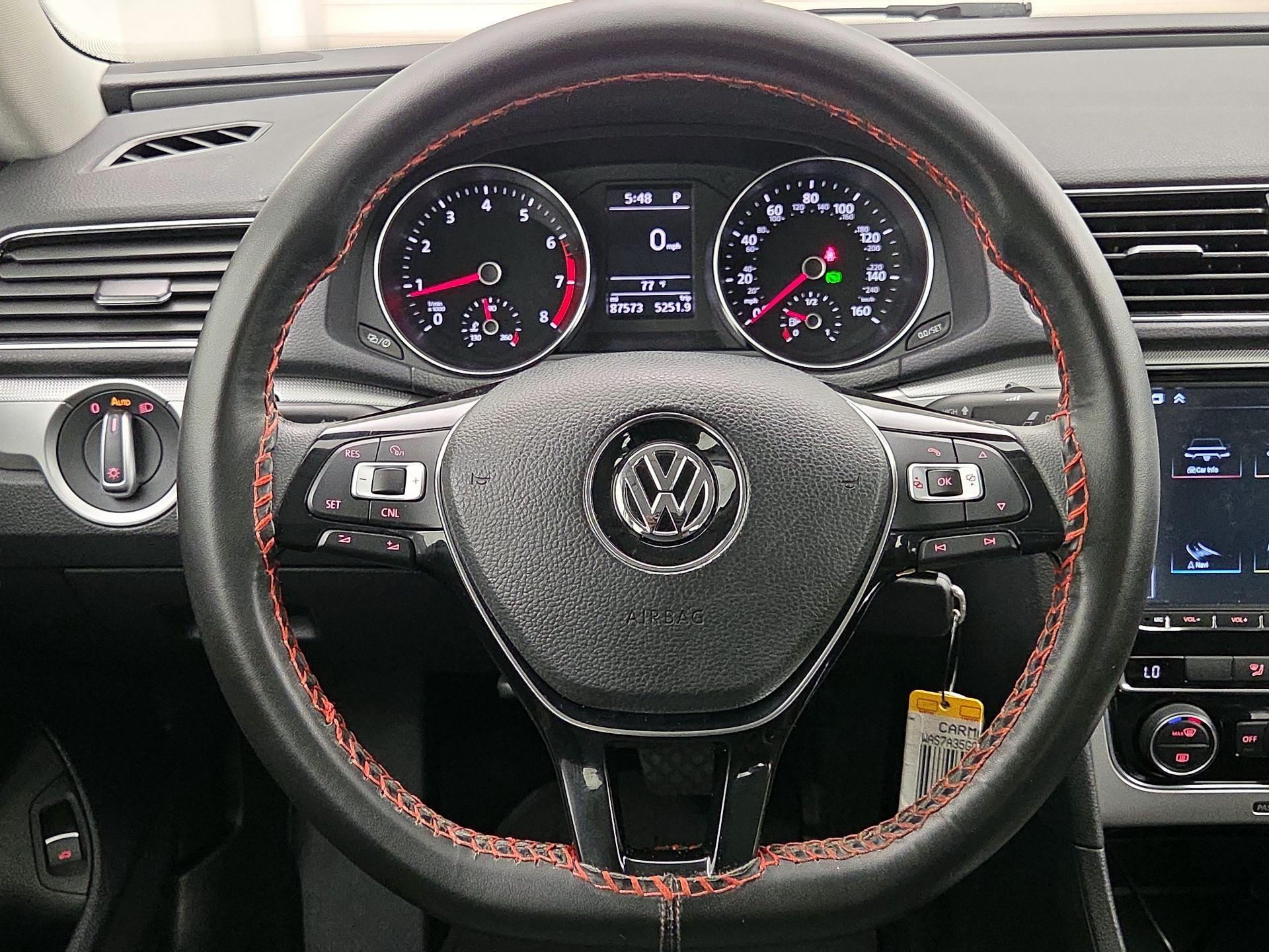 Thumbnail: 2016 Volkswagen Passat - 10
