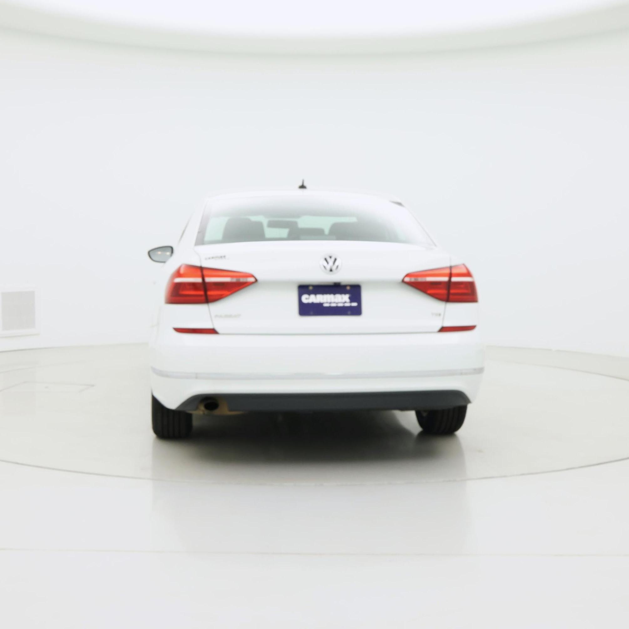 Thumbnail: 2016 Volkswagen Passat - 6