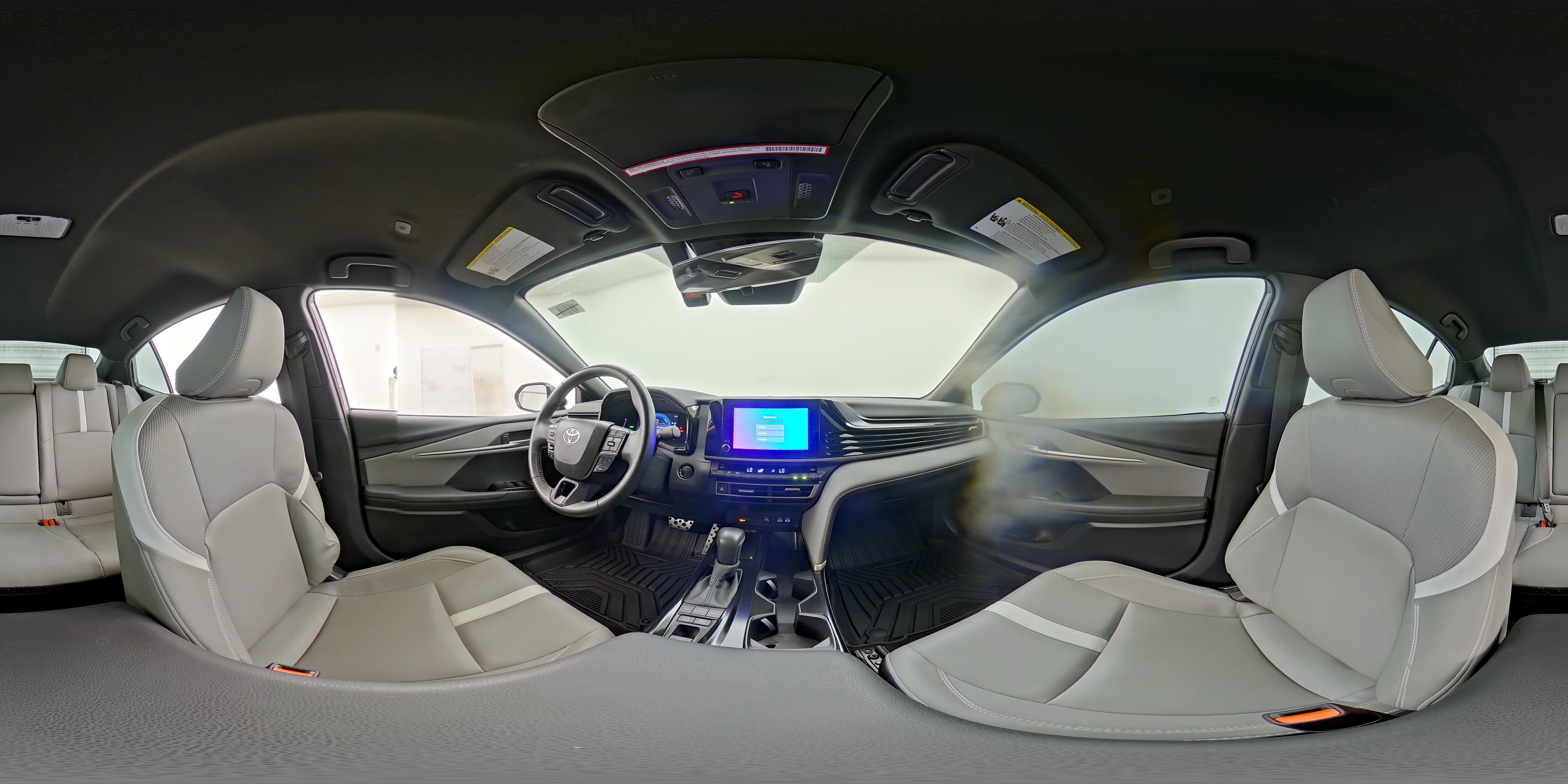 2025 Toyota Camry SE - Photo 25