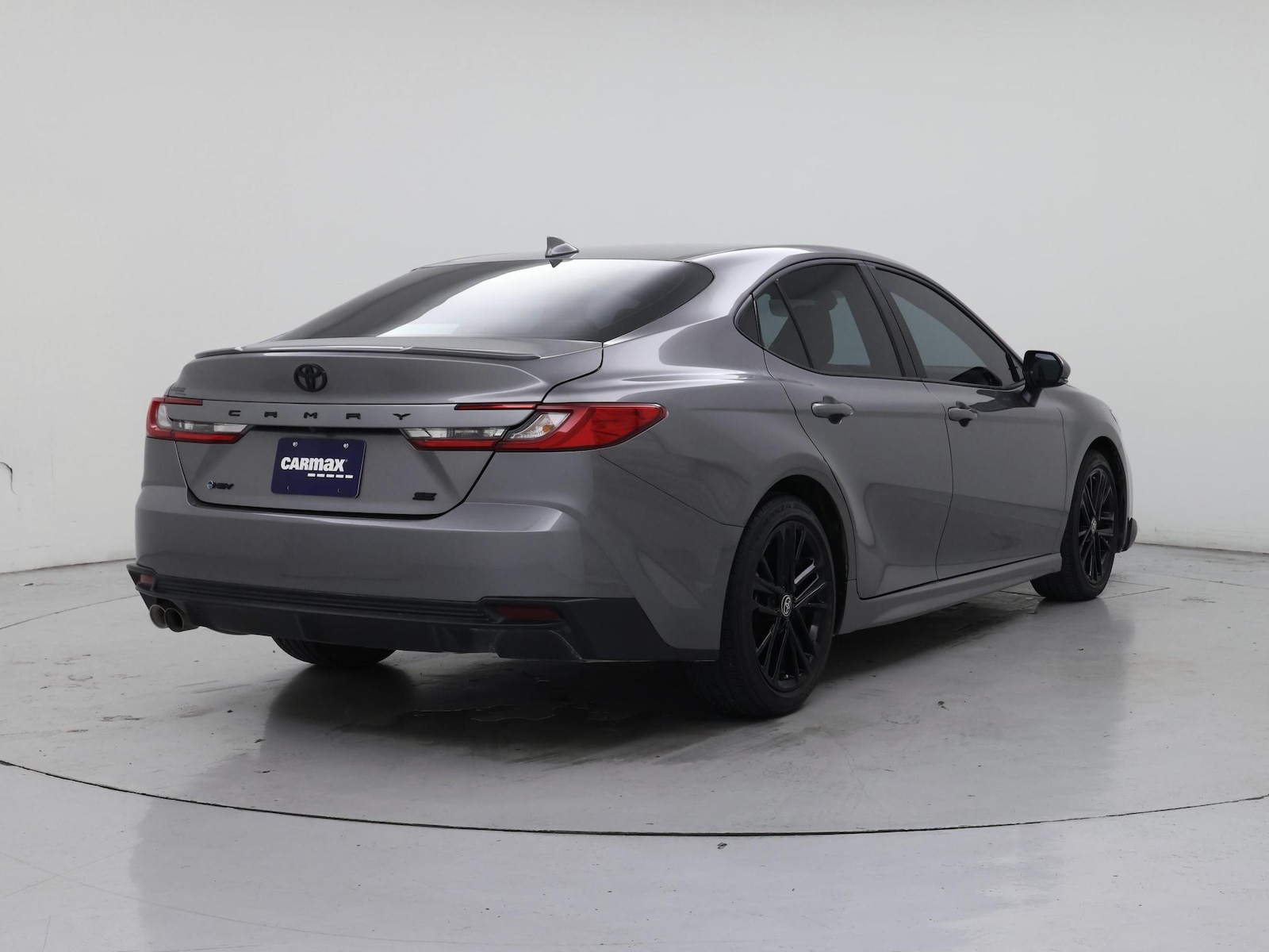 2025 Toyota Camry SE - Photo 9