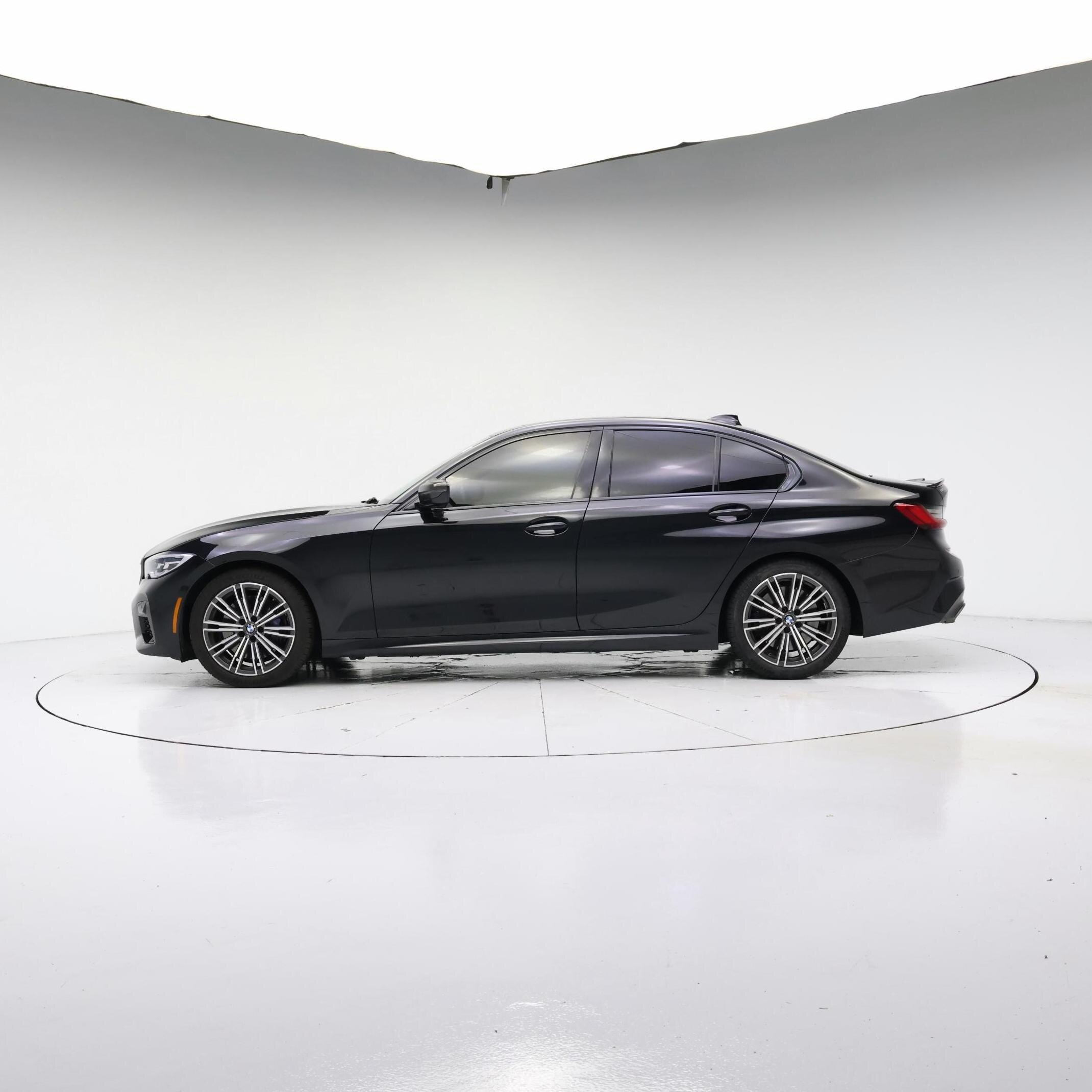 Thumbnail: 2021 BMW 3 Series - 3