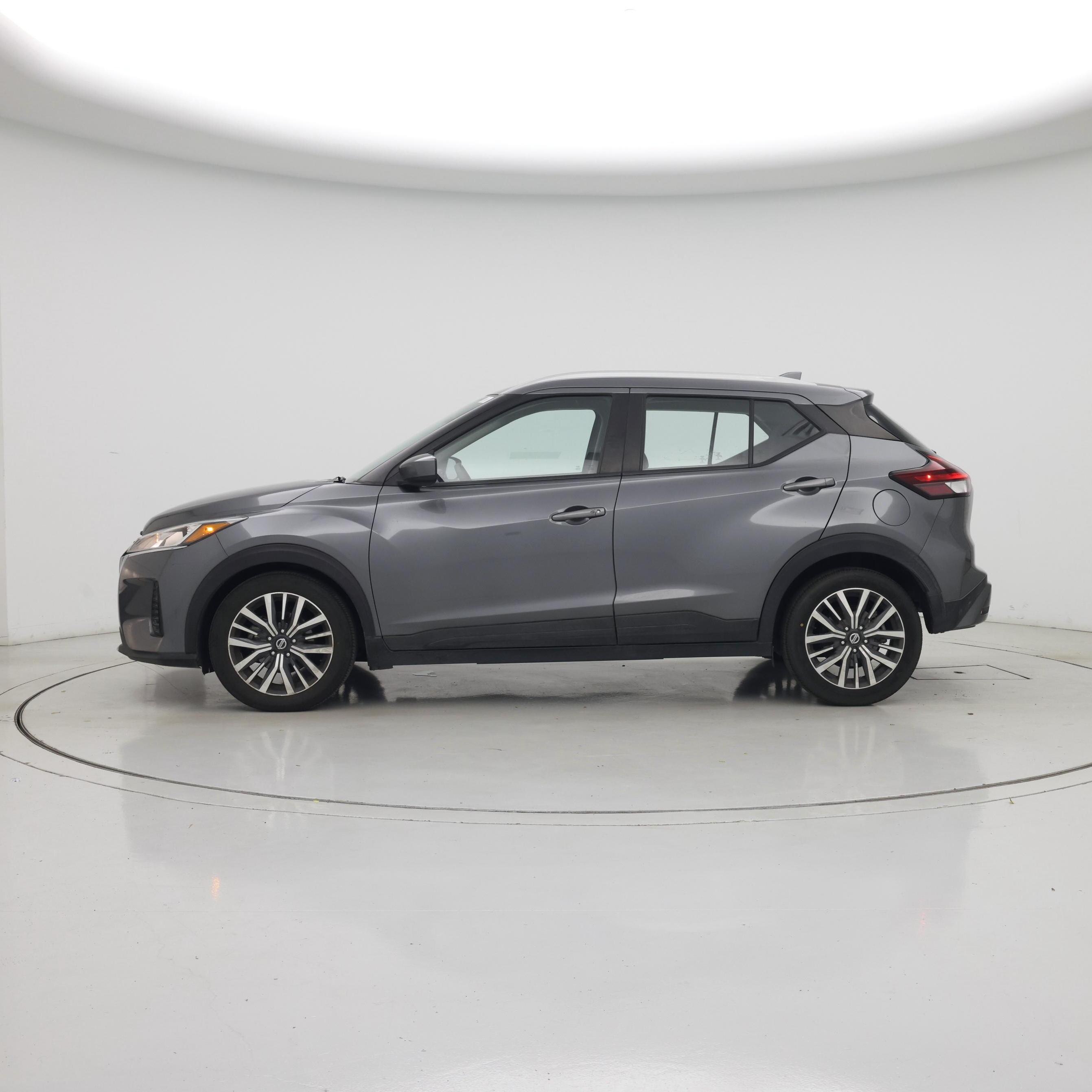 Thumbnail: 2021 Nissan Kicks - 3