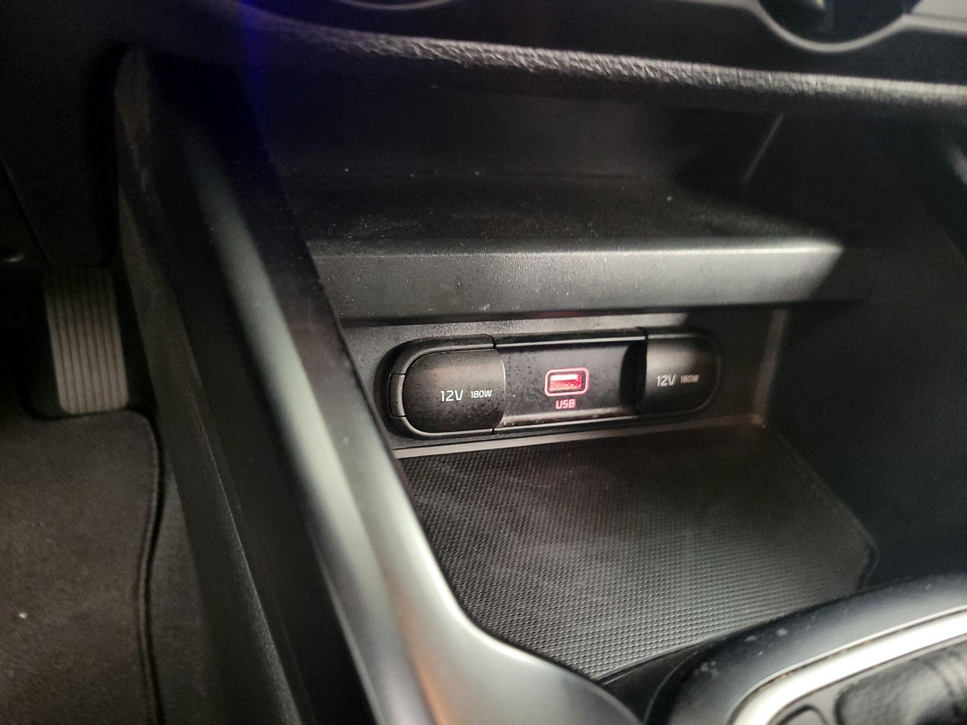 Thumbnail: 2020 Kia Soul - 18