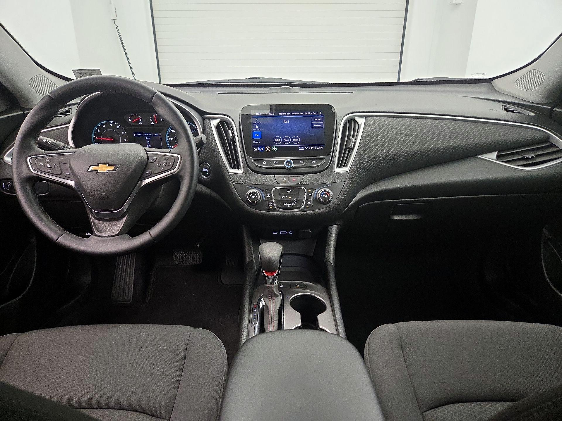 Thumbnail: 2024 Chevrolet Malibu - 9