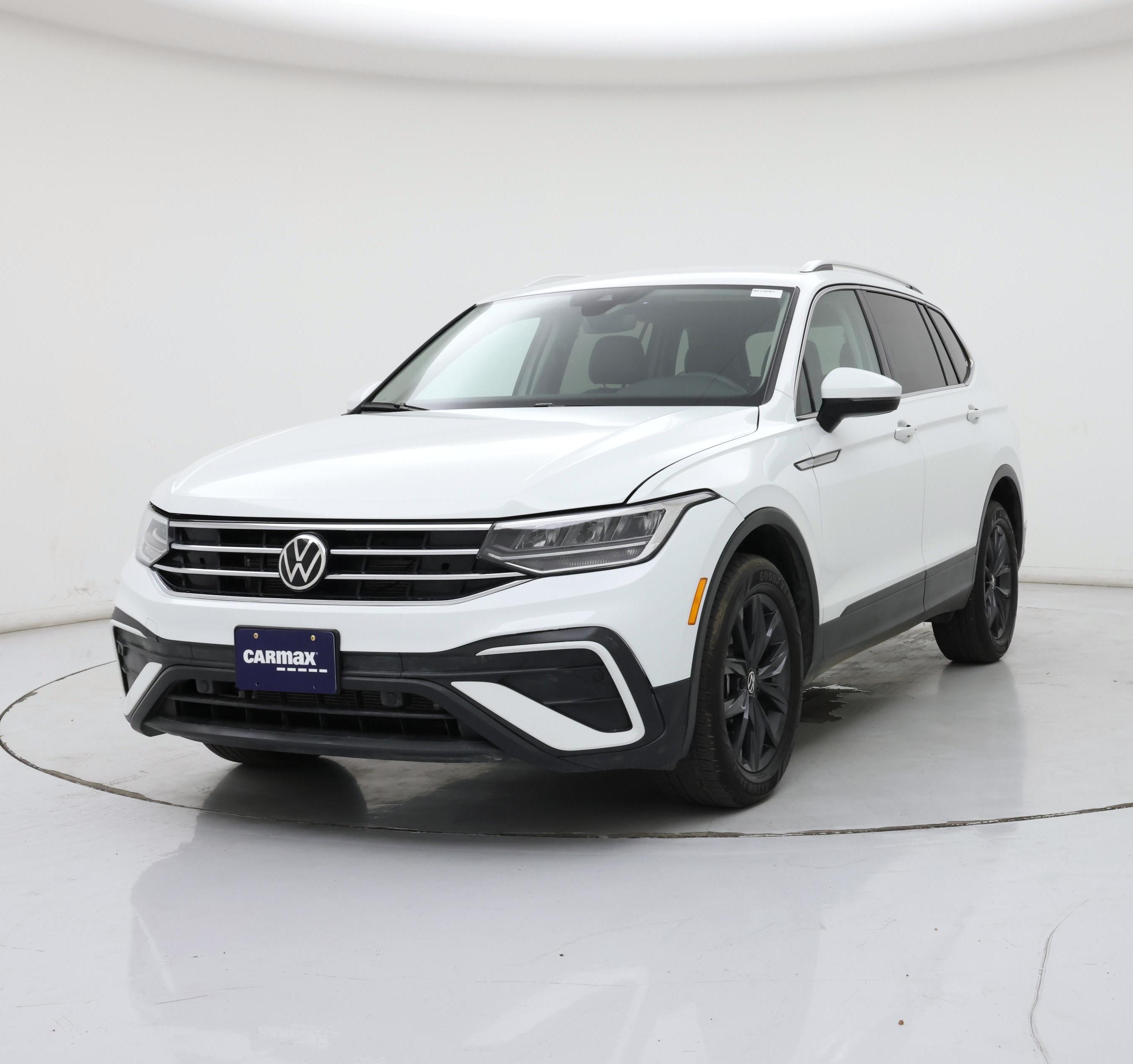 Thumbnail: 2024 Volkswagen Tiguan - 4