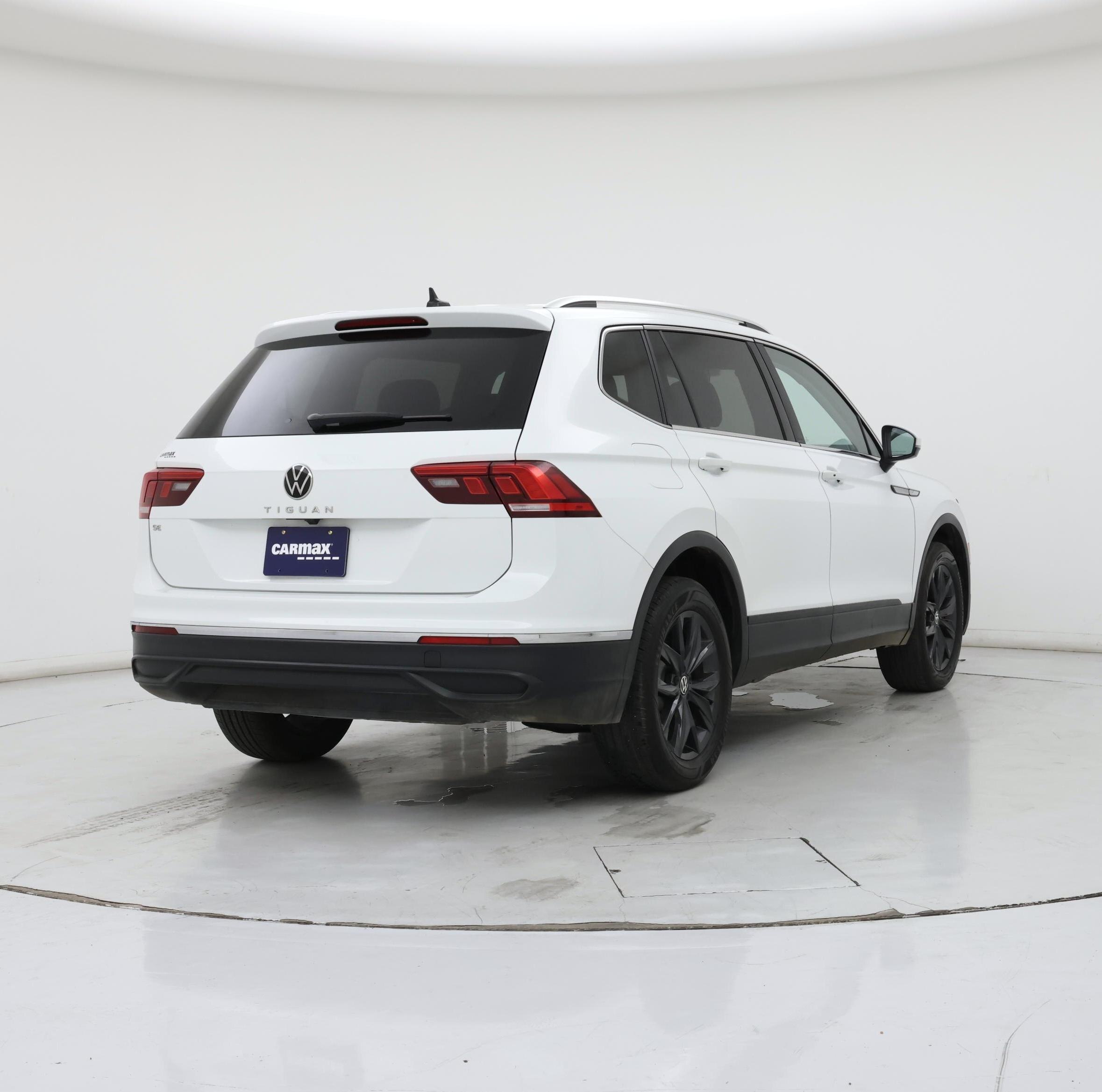 Thumbnail: 2024 Volkswagen Tiguan - 8