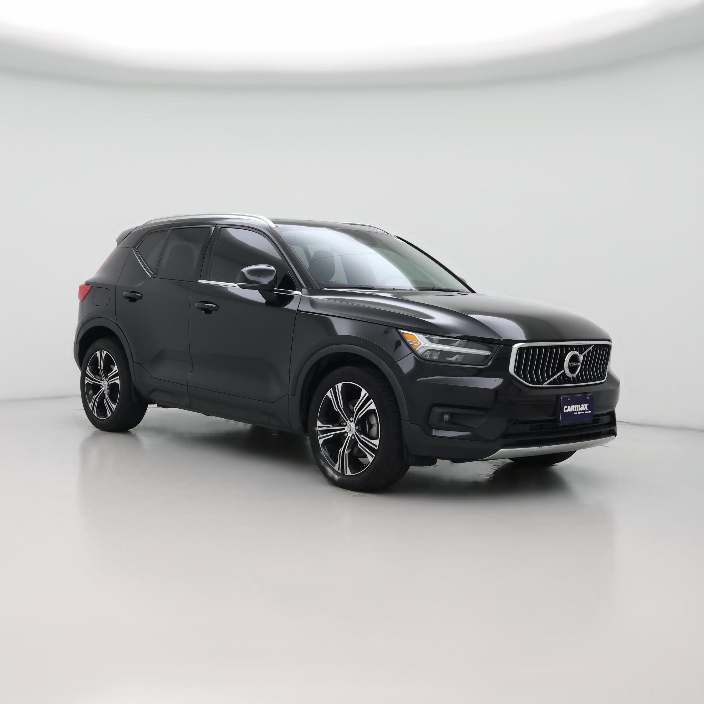 Thumbnail: 2022 Volvo XC40 - 1