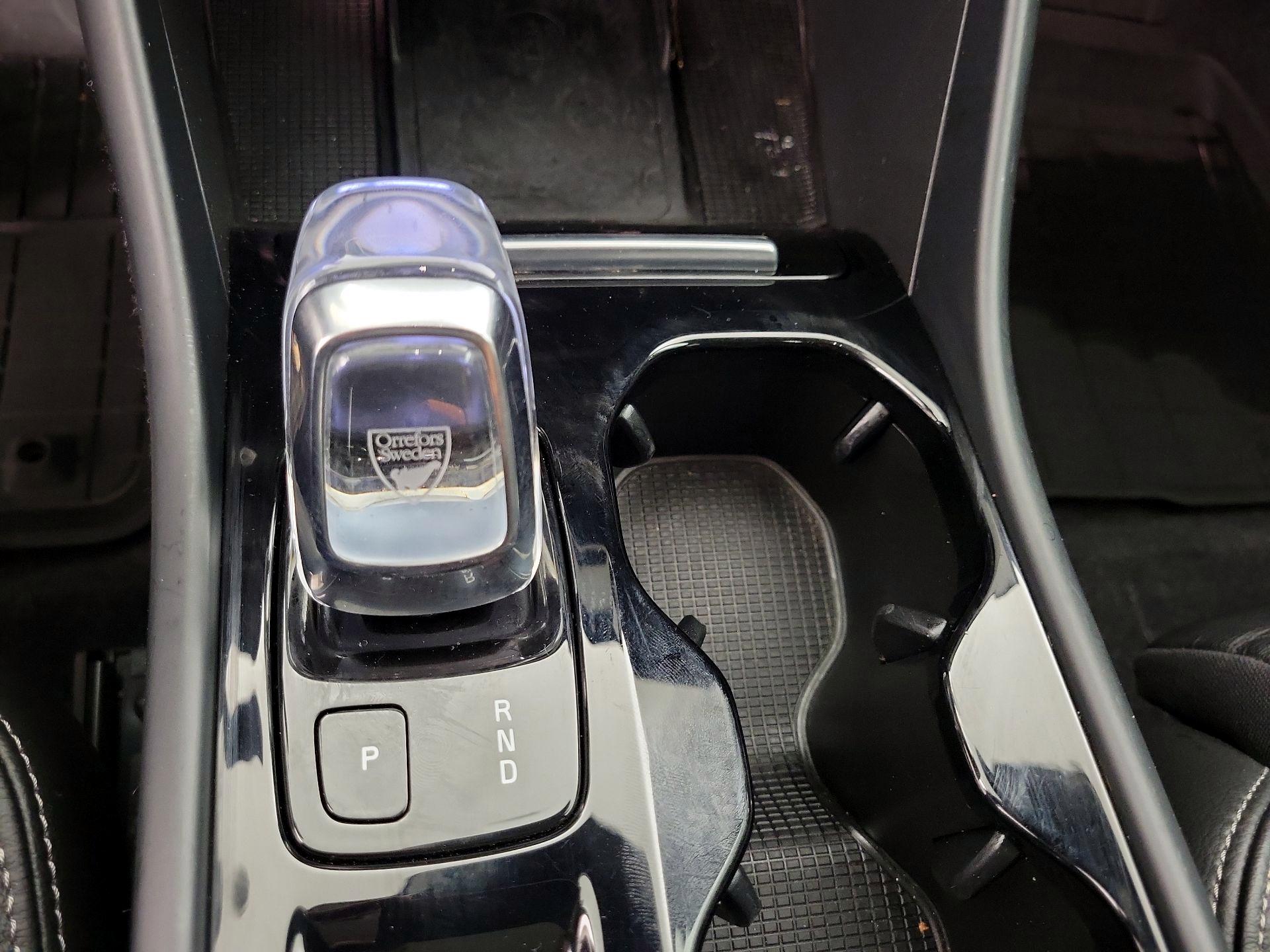 Thumbnail: 2022 Volvo XC40 - 18