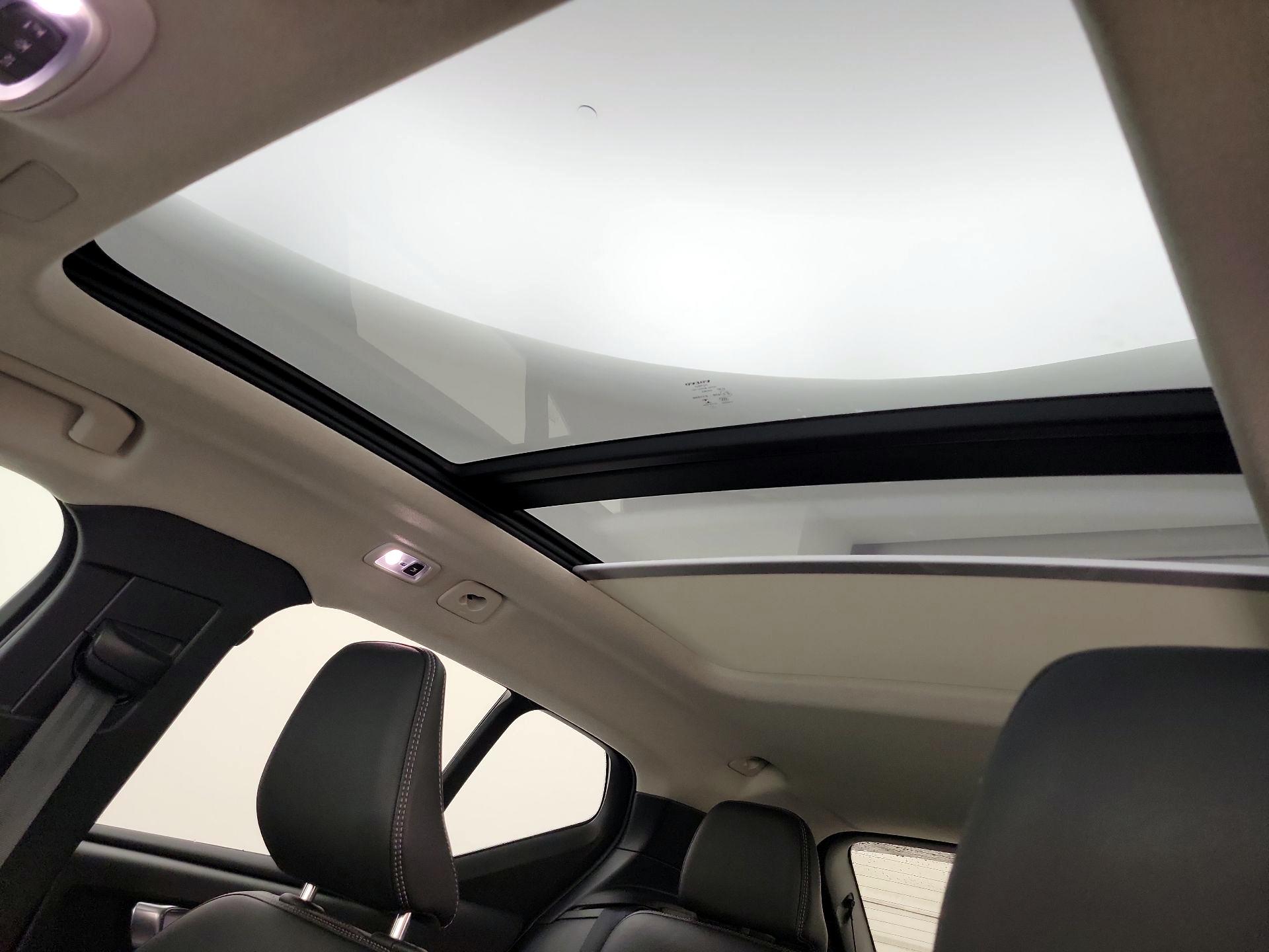 Thumbnail: 2022 Volvo XC40 - 20