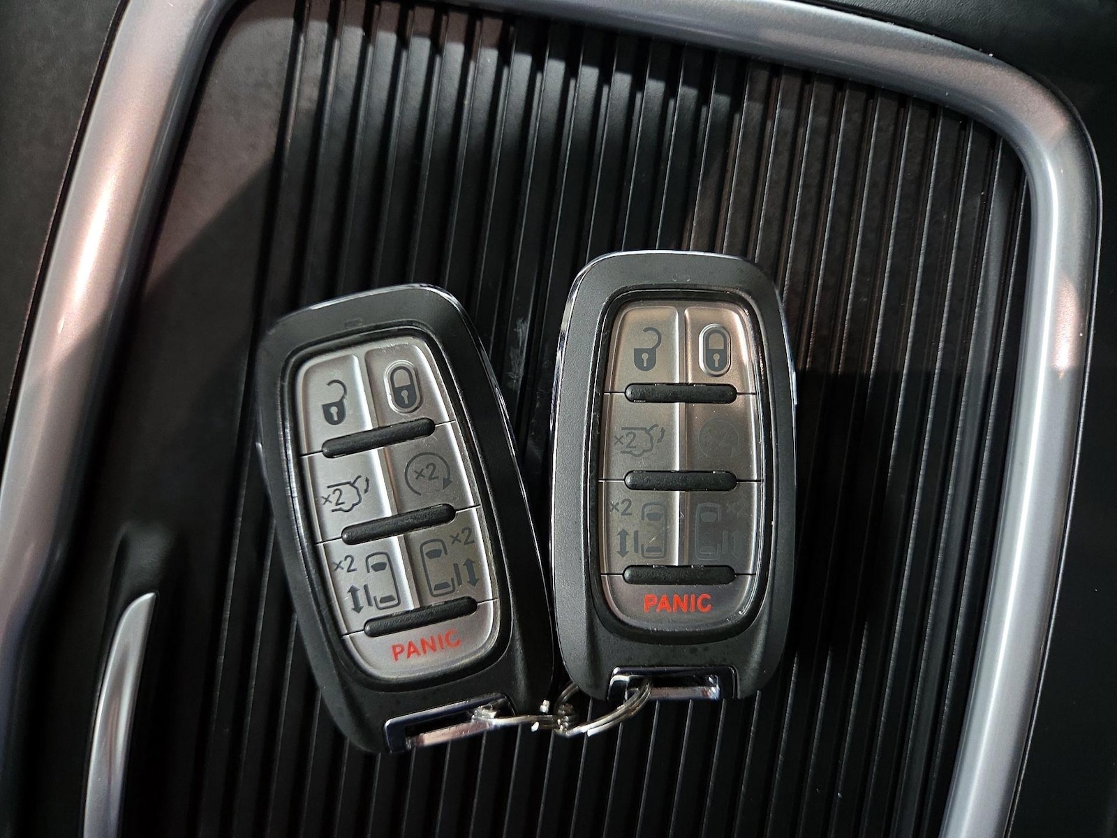 2024 Chrysler Pacifica PHEV Select - Photo 19