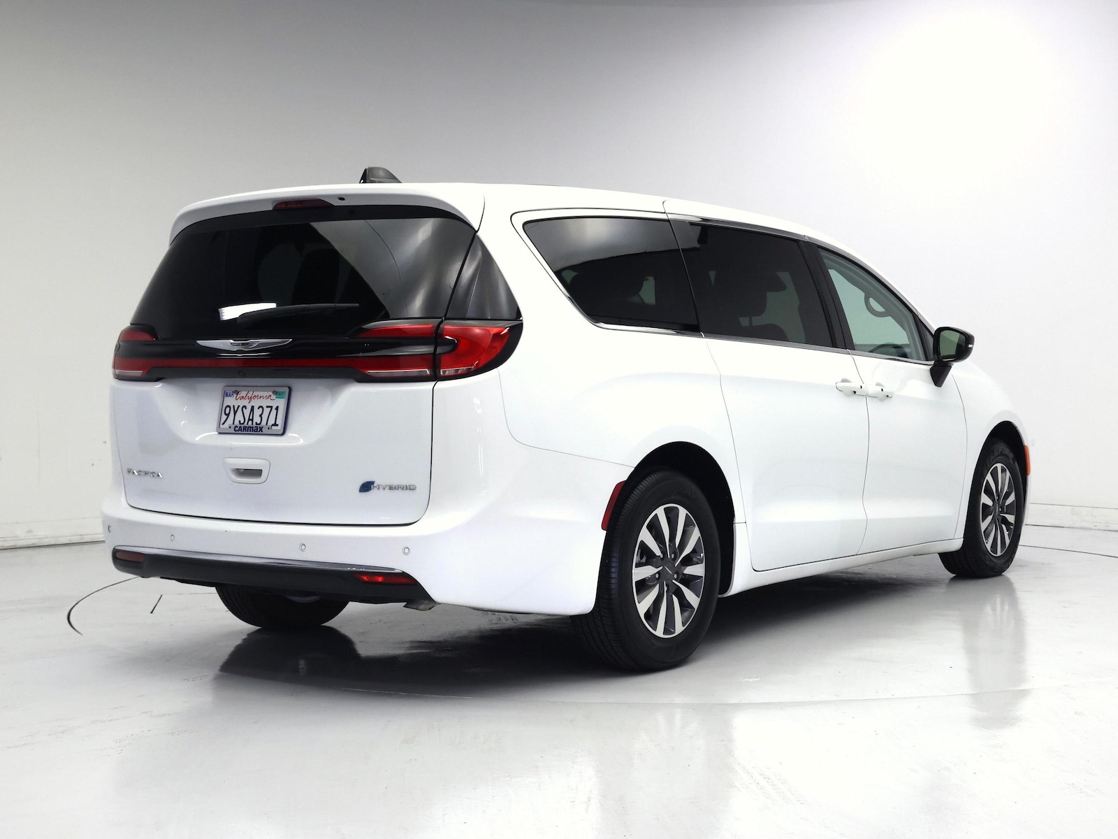 2024 Chrysler Pacifica PHEV Select - Photo 9