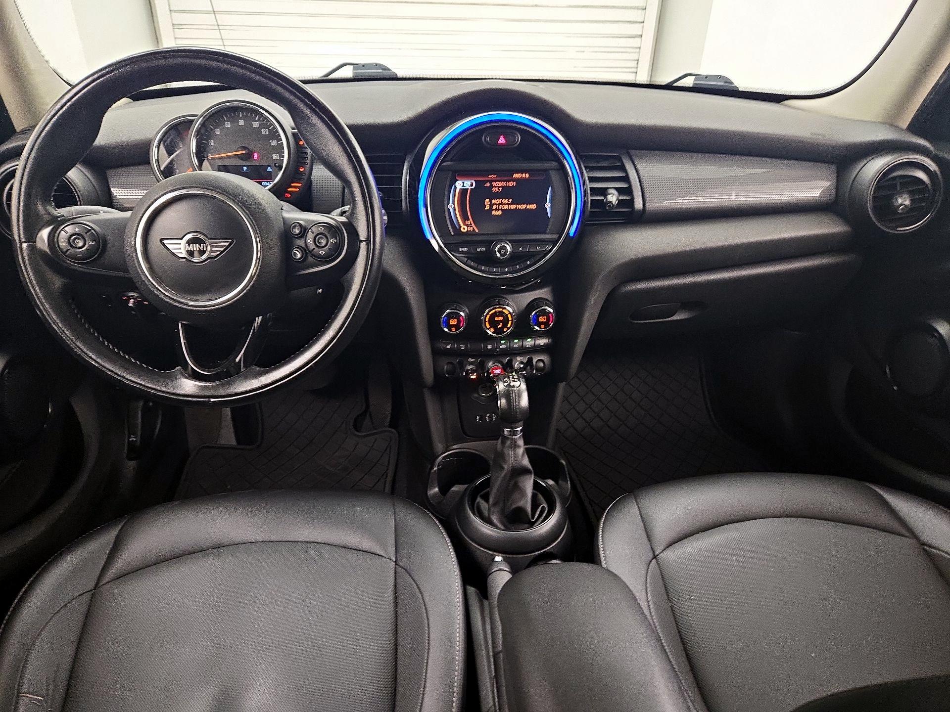Thumbnail: 2017 MINI Cooper Hardtop - 9