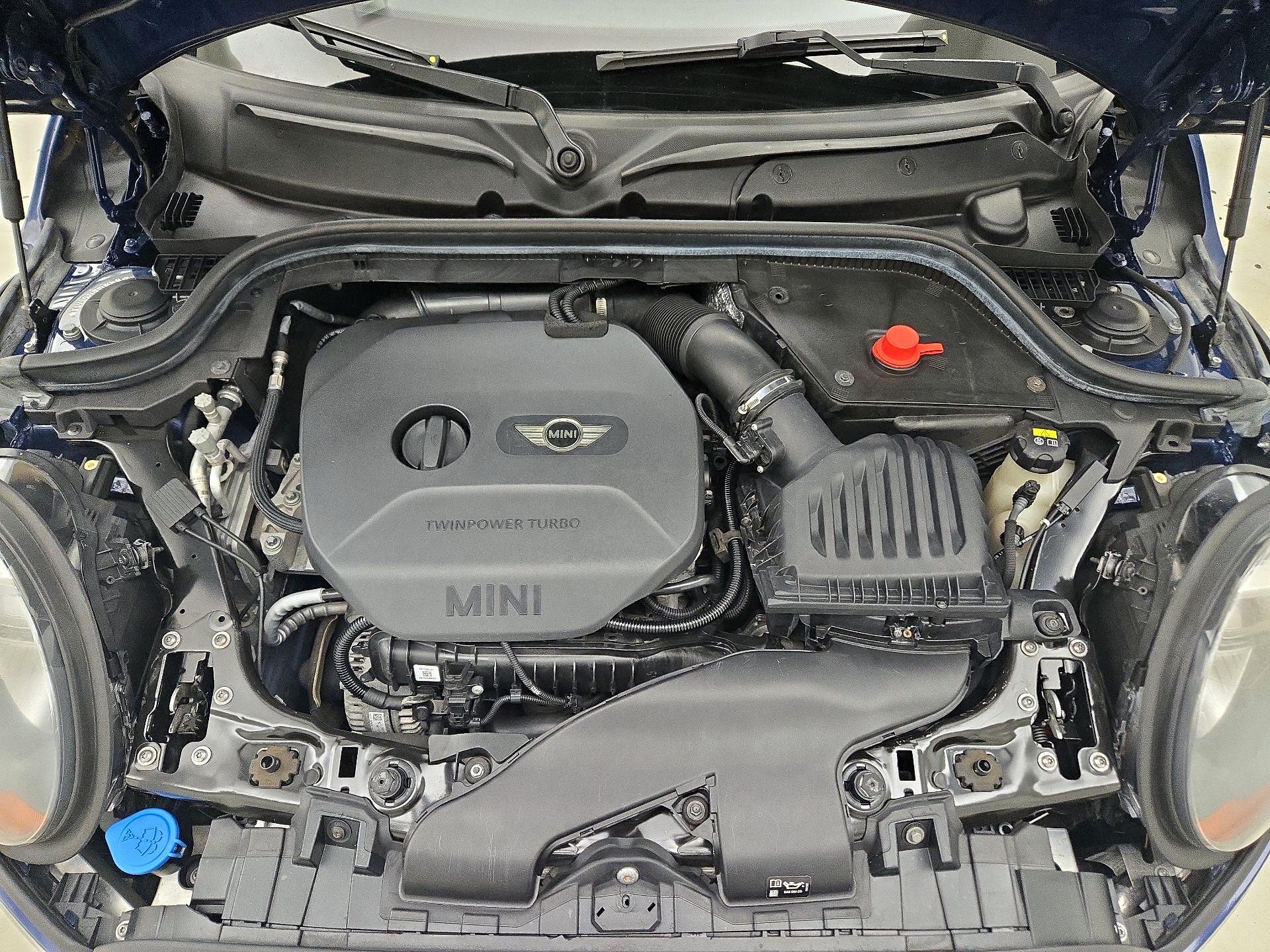 Thumbnail: 2017 MINI Cooper Hardtop - 17