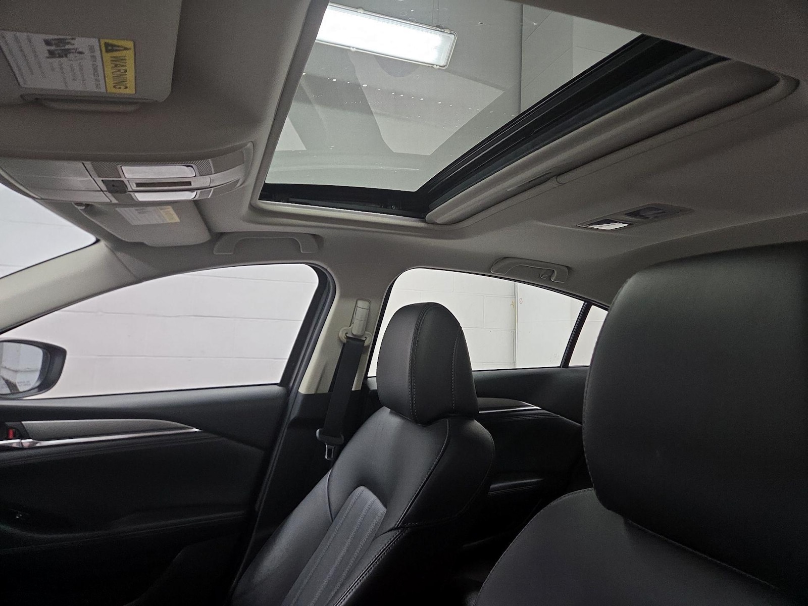 Sunroof(s) & Overhead Airbags