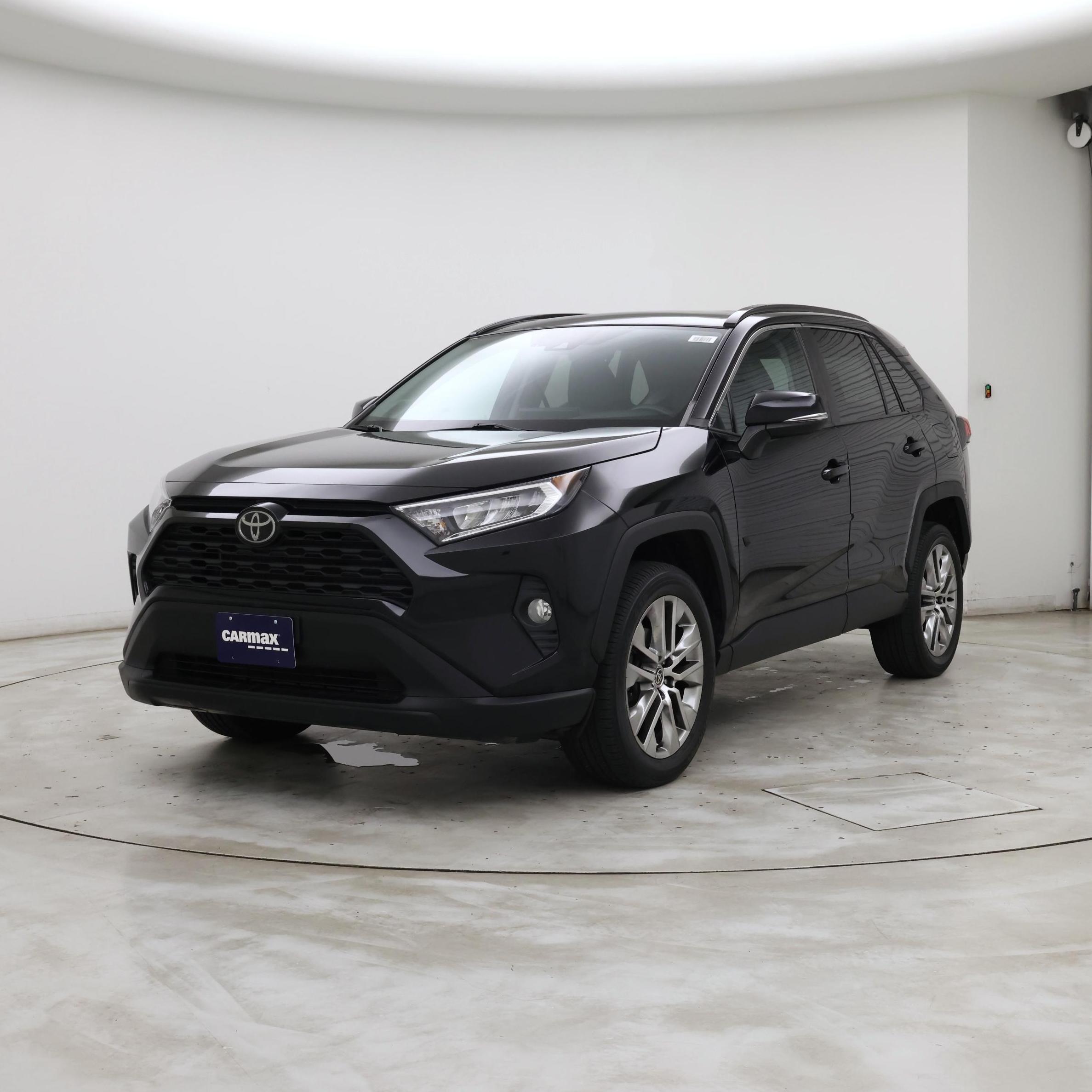 Thumbnail: 2021 Toyota RAV4 - 4