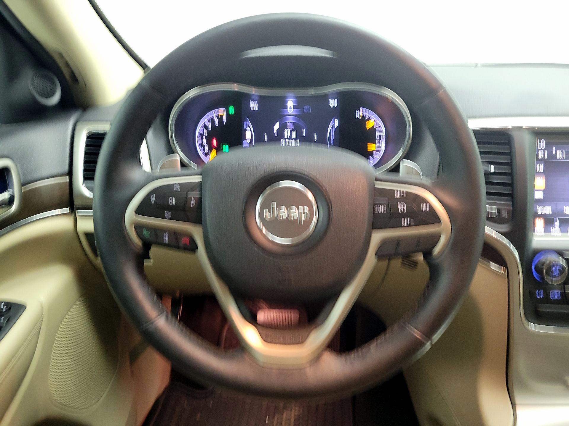Thumbnail: 2015 Jeep Grand Cherokee - 10
