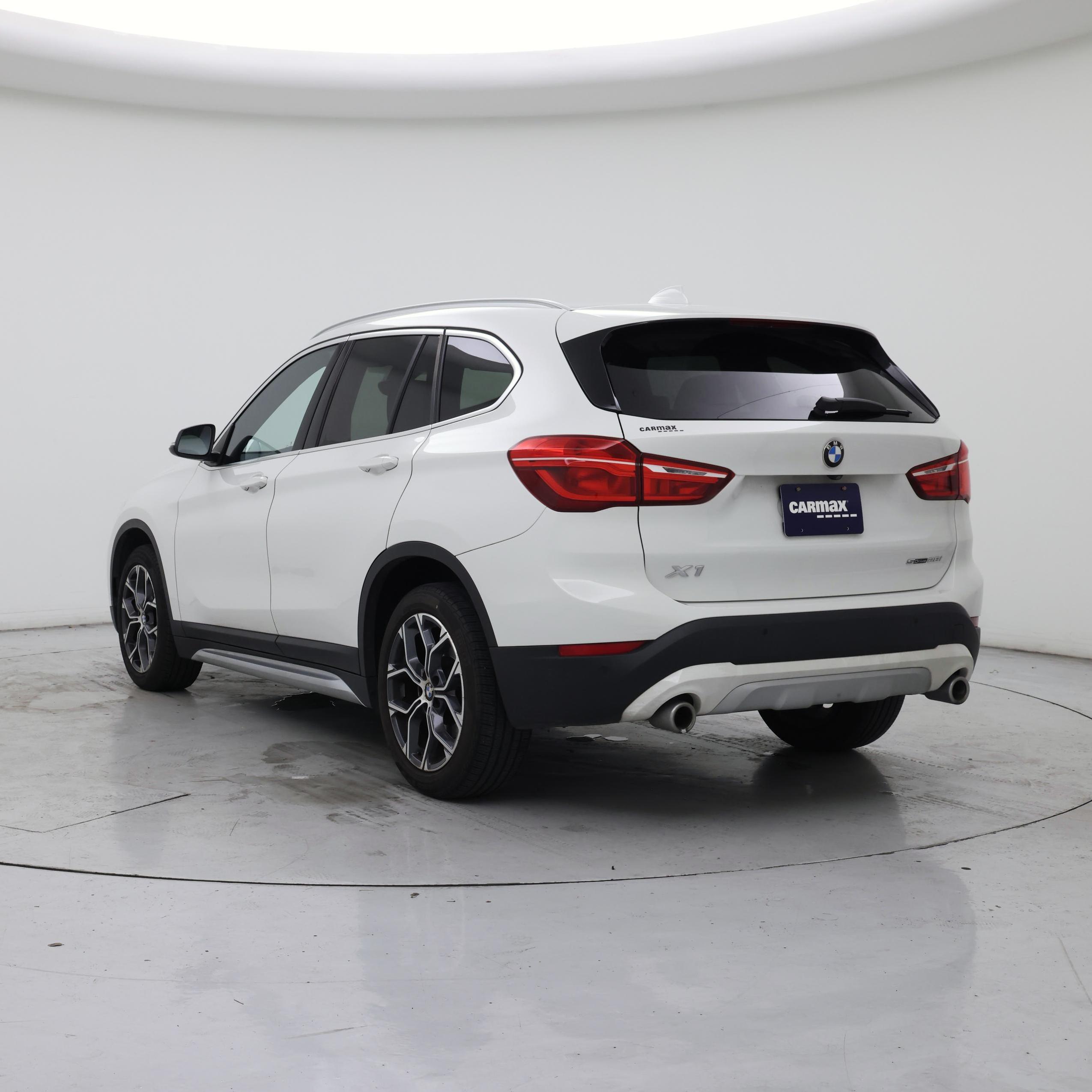 Thumbnail: 2022 BMW X1 - 2