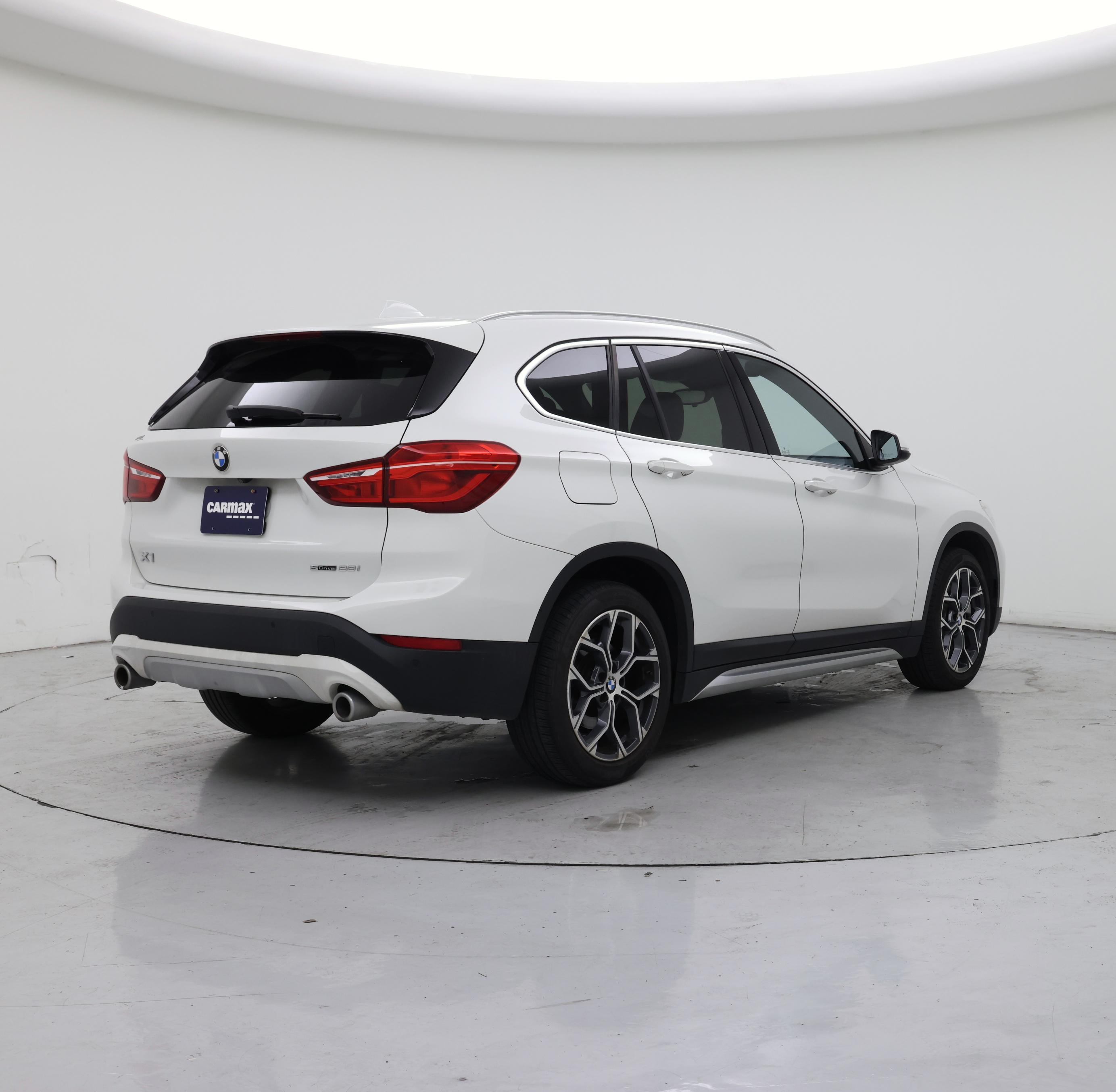 Thumbnail: 2022 BMW X1 - 8