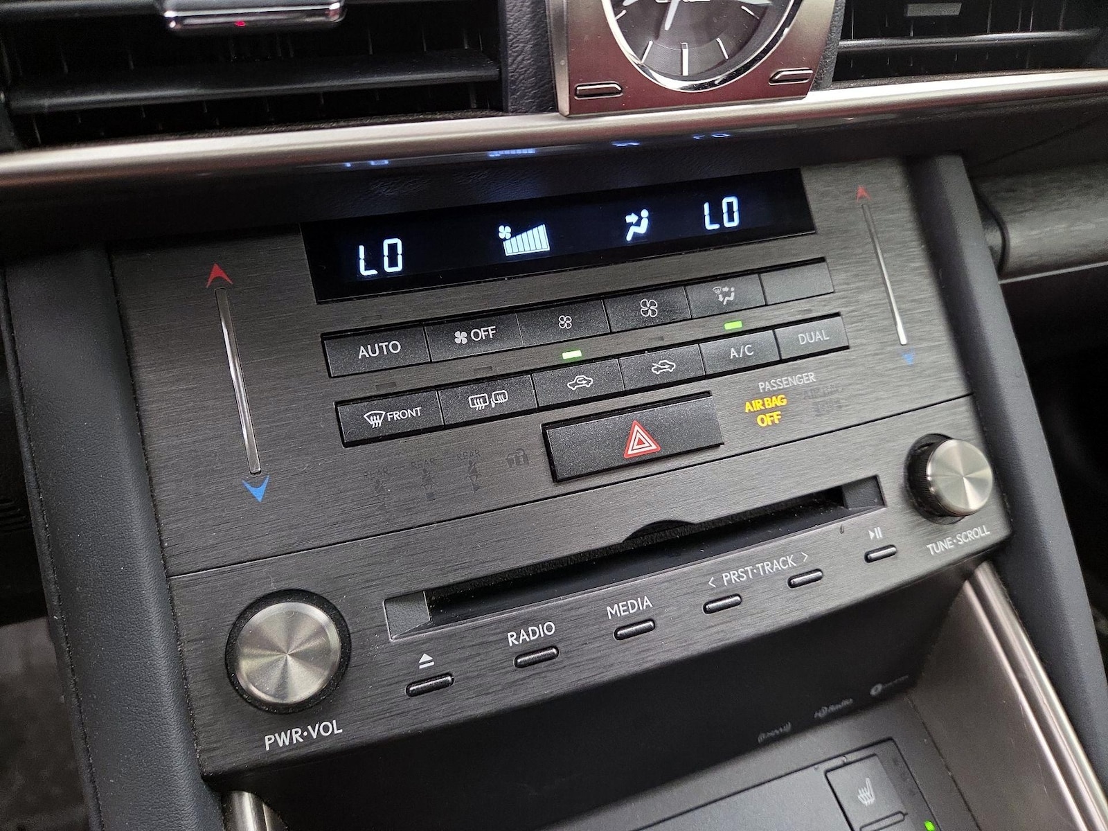 2019 Lexus IS 300 F SPORT - Photo 17
