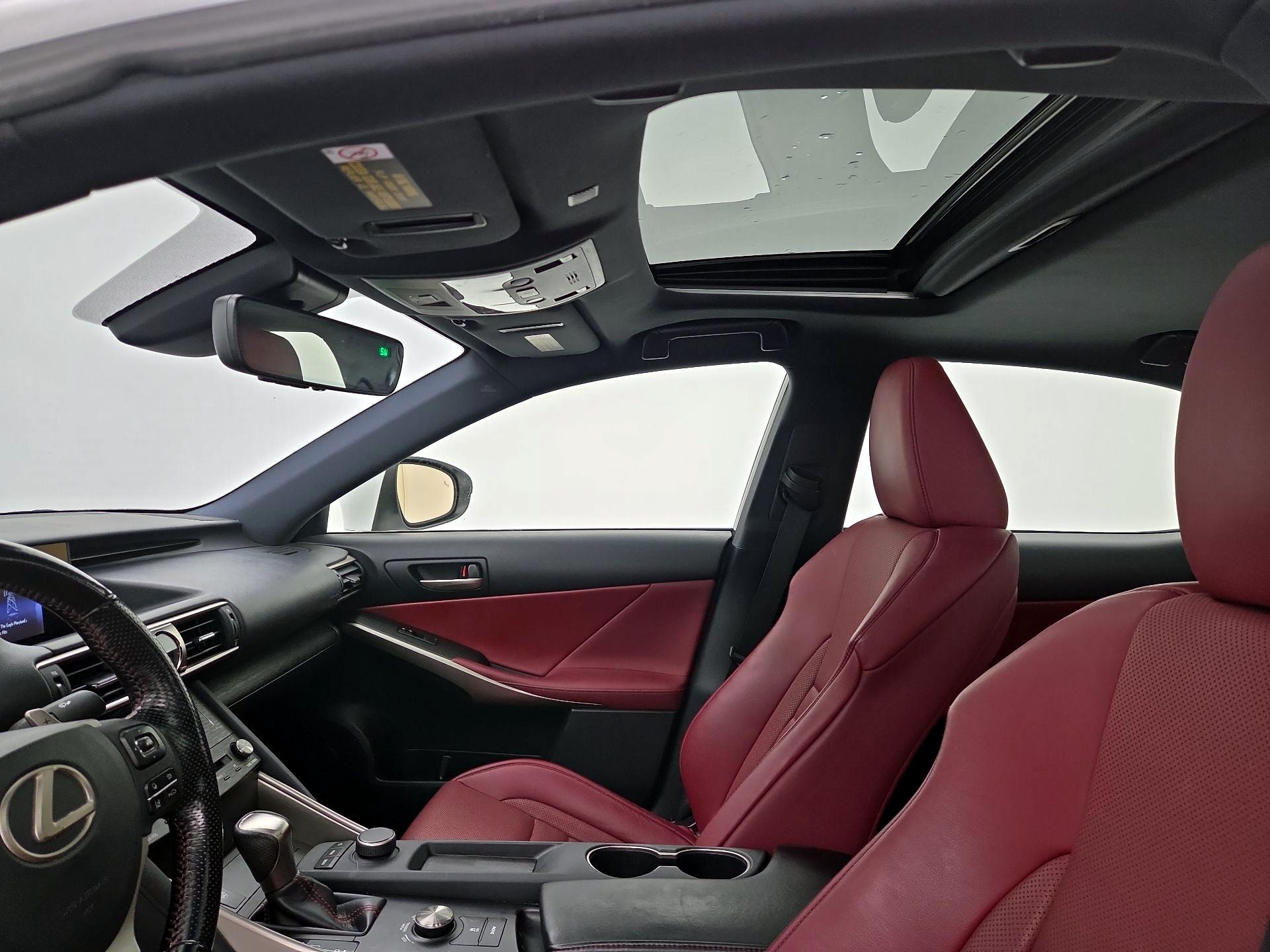 Thumbnail: 2019 Lexus IS - 19