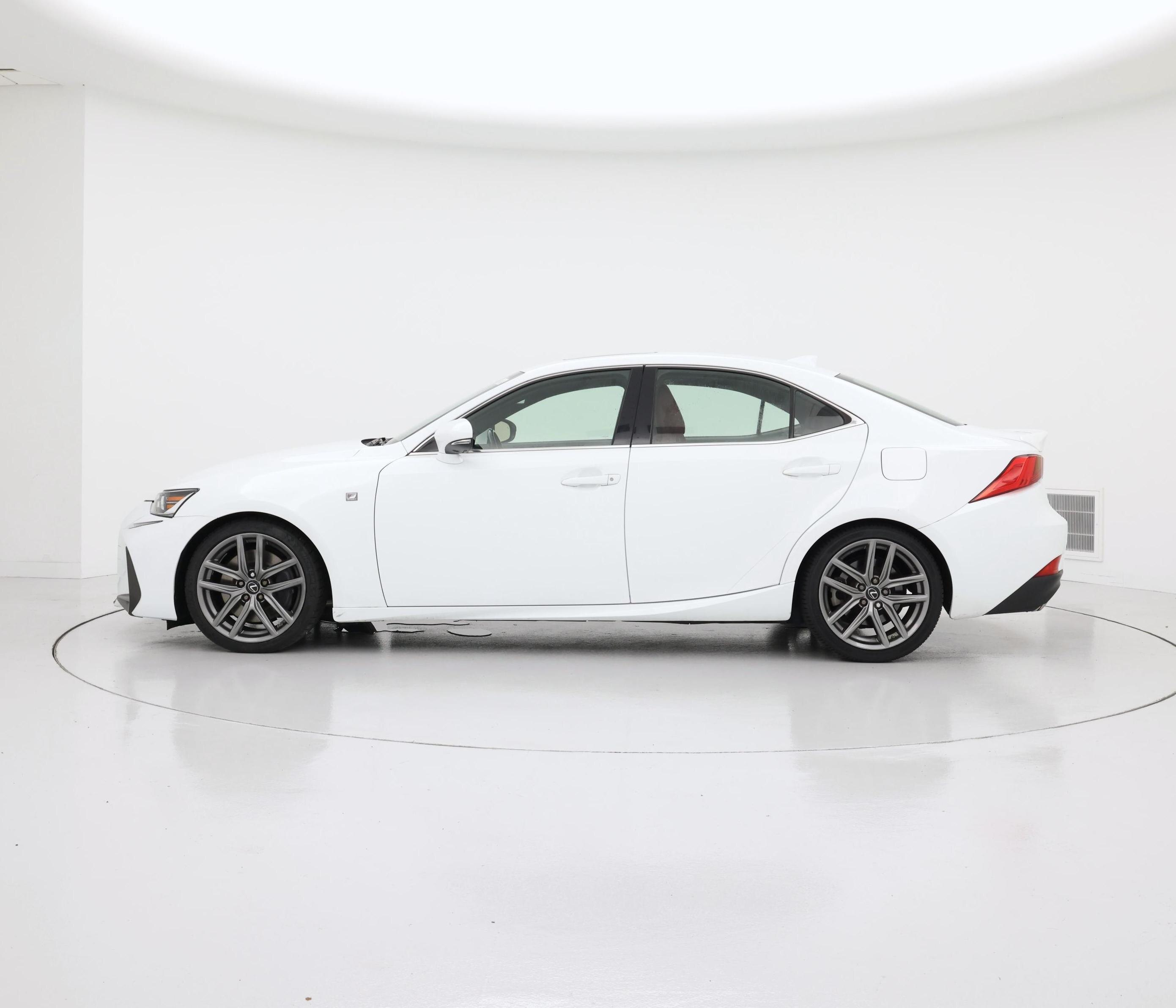 Thumbnail: 2019 Lexus IS - 3