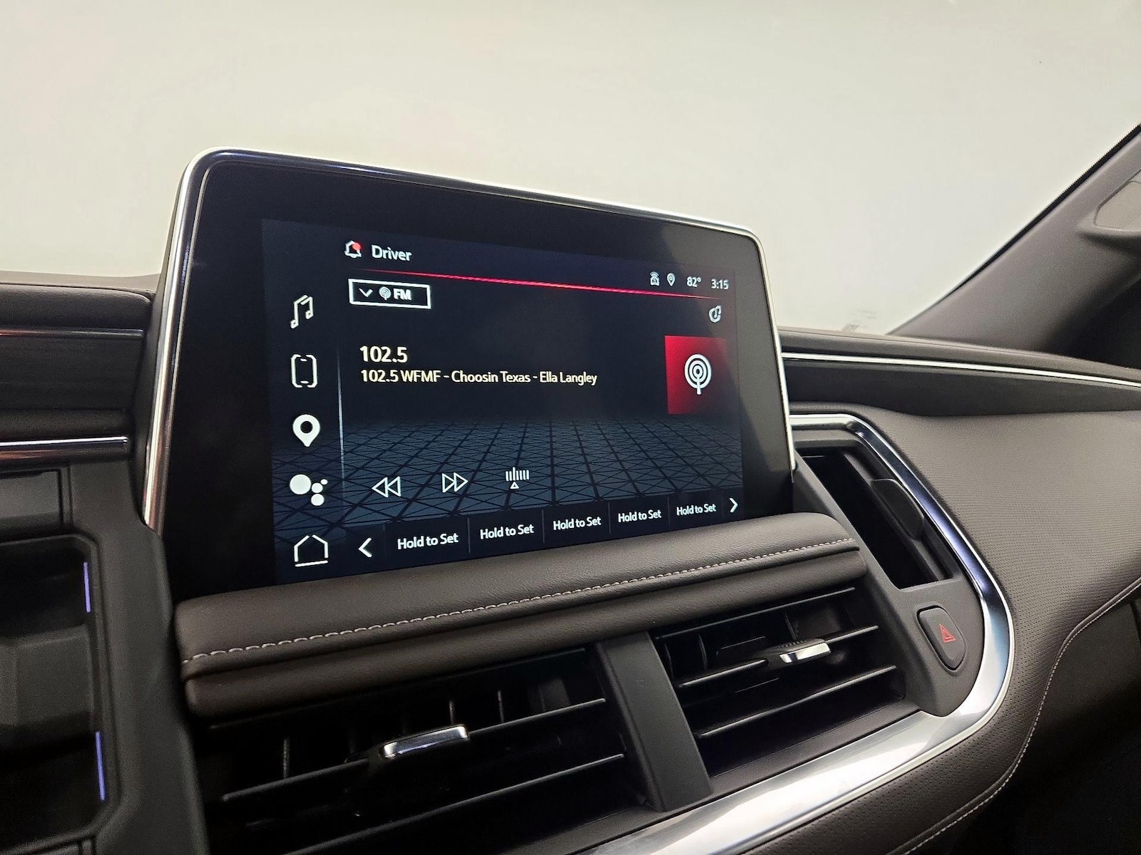 2024 GMC Yukon SLT - Photo 16