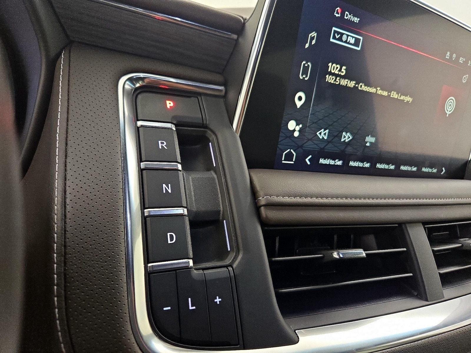 2024 GMC Yukon SLT - Photo 18