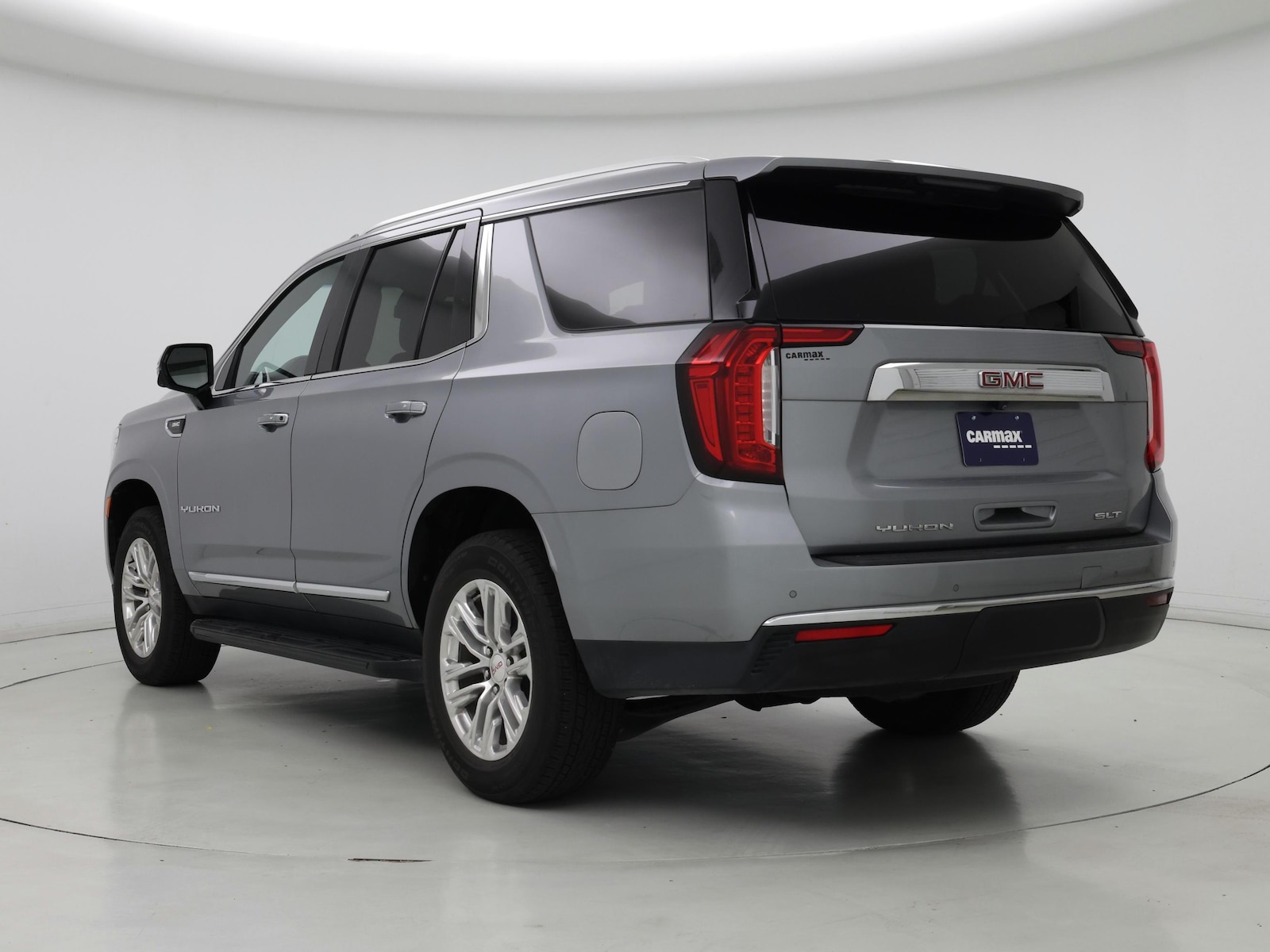 2024 GMC Yukon SLT - Photo 3