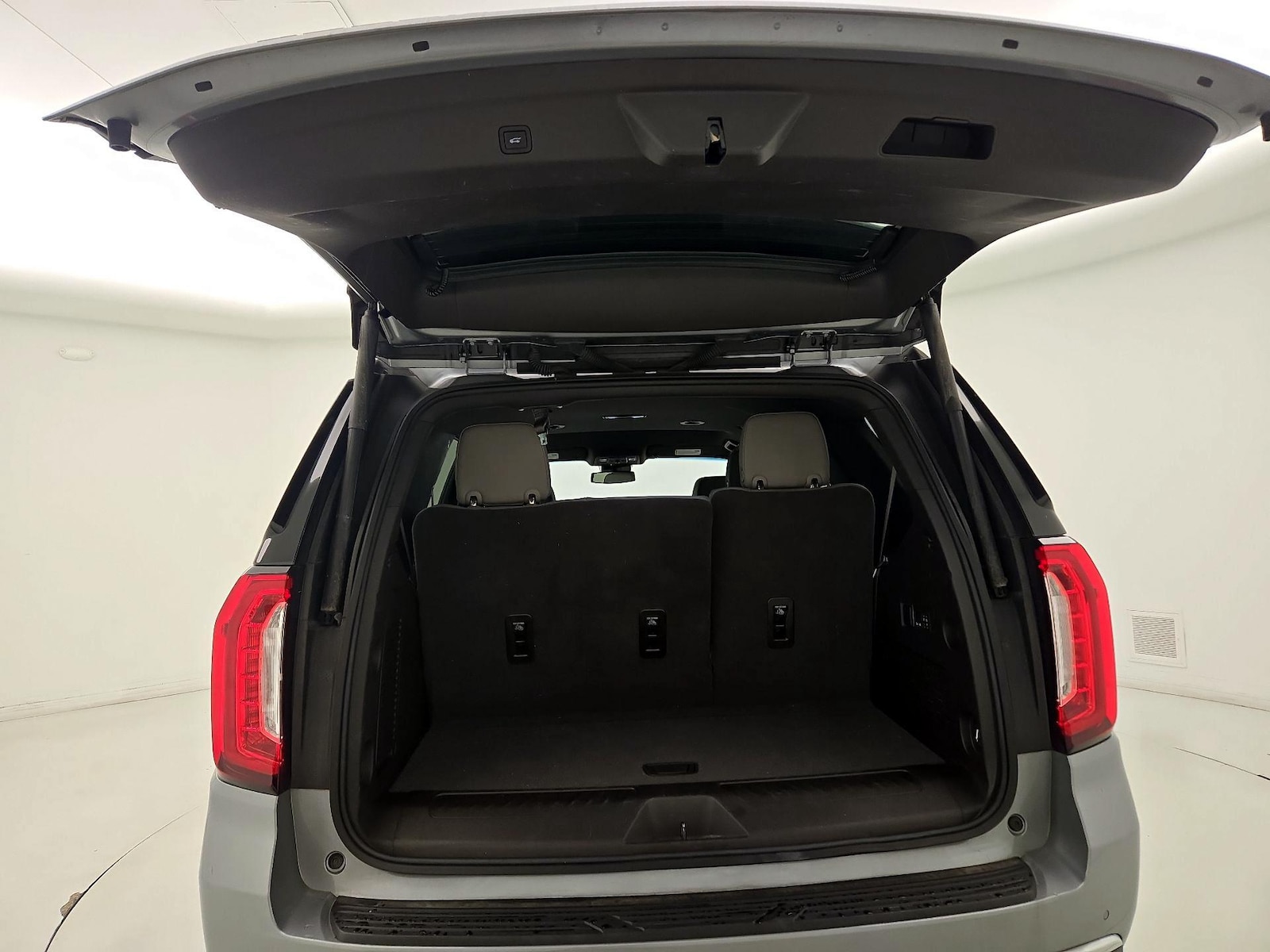 2024 GMC Yukon SLT - Photo 22