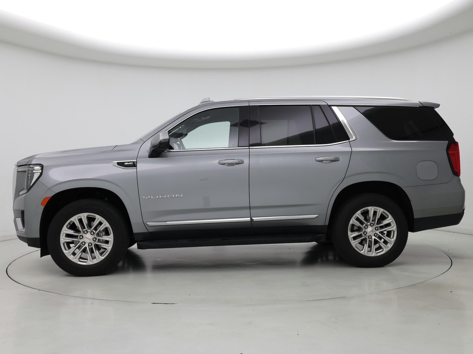 2024 GMC Yukon SLT - Photo 4