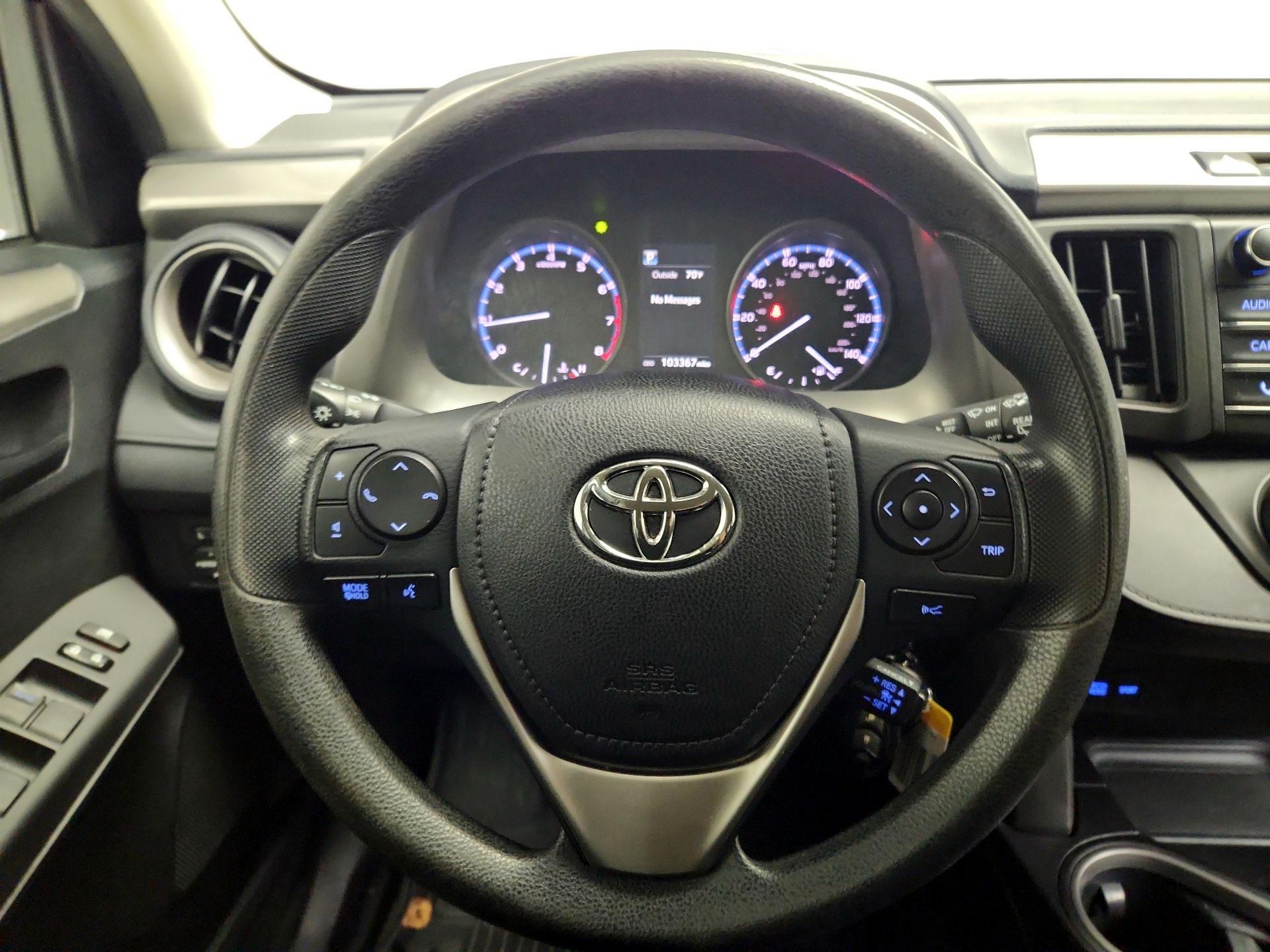 Thumbnail: 2017 Toyota RAV4 - 10