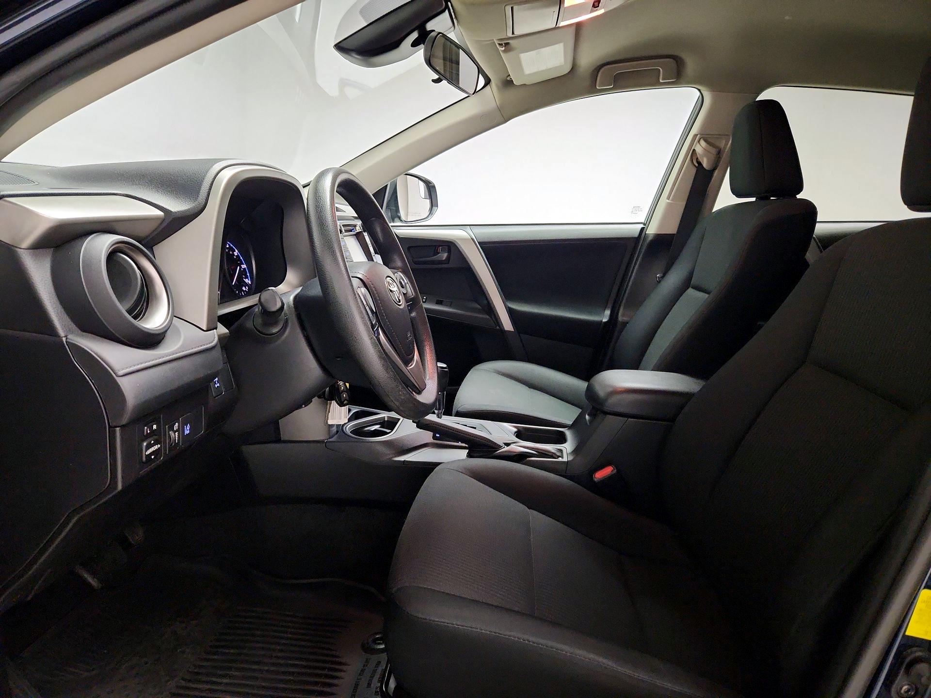 Thumbnail: 2017 Toyota RAV4 - 11