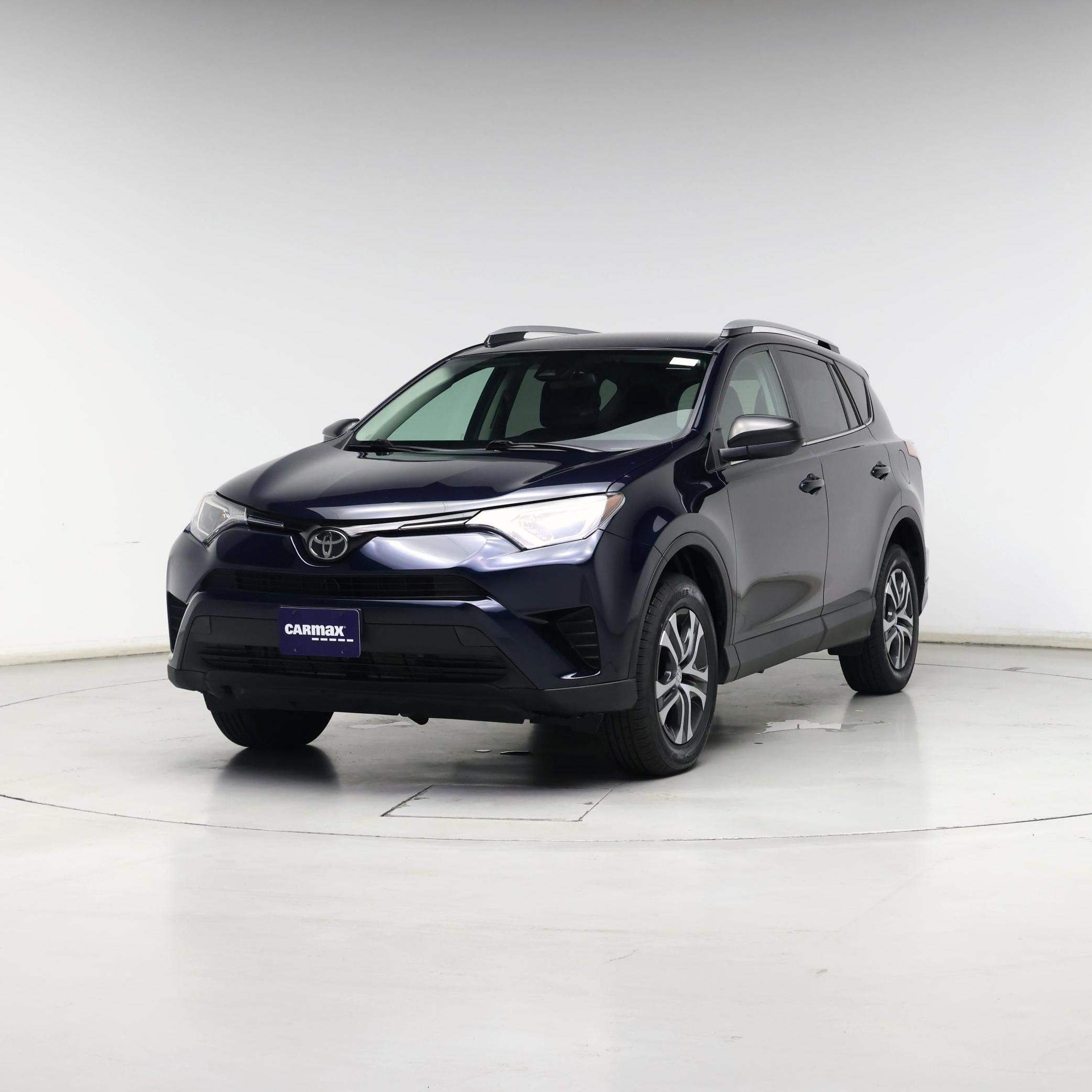 Thumbnail: 2017 Toyota RAV4 - 4